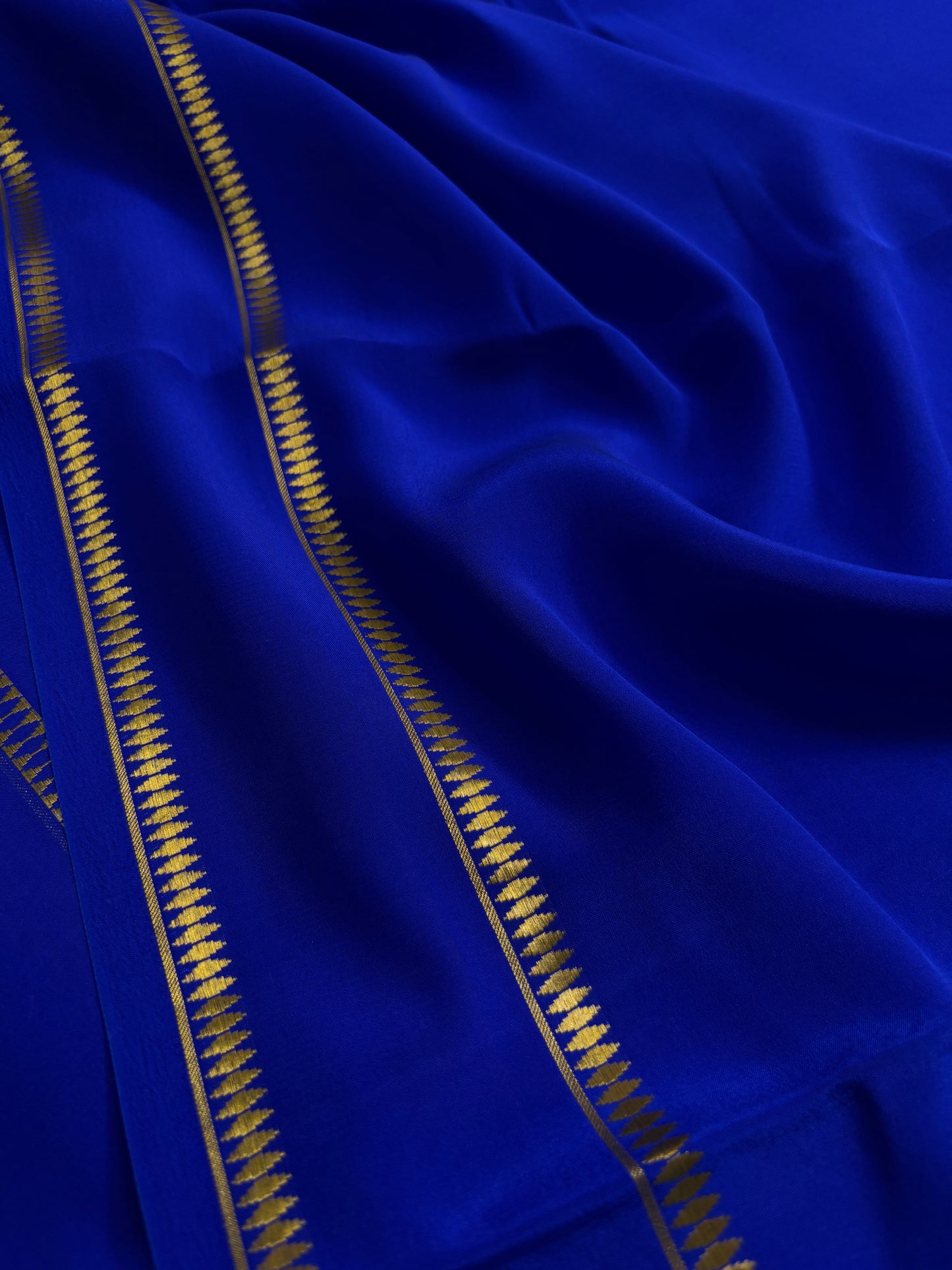 Parvathi : Solid Royal blue