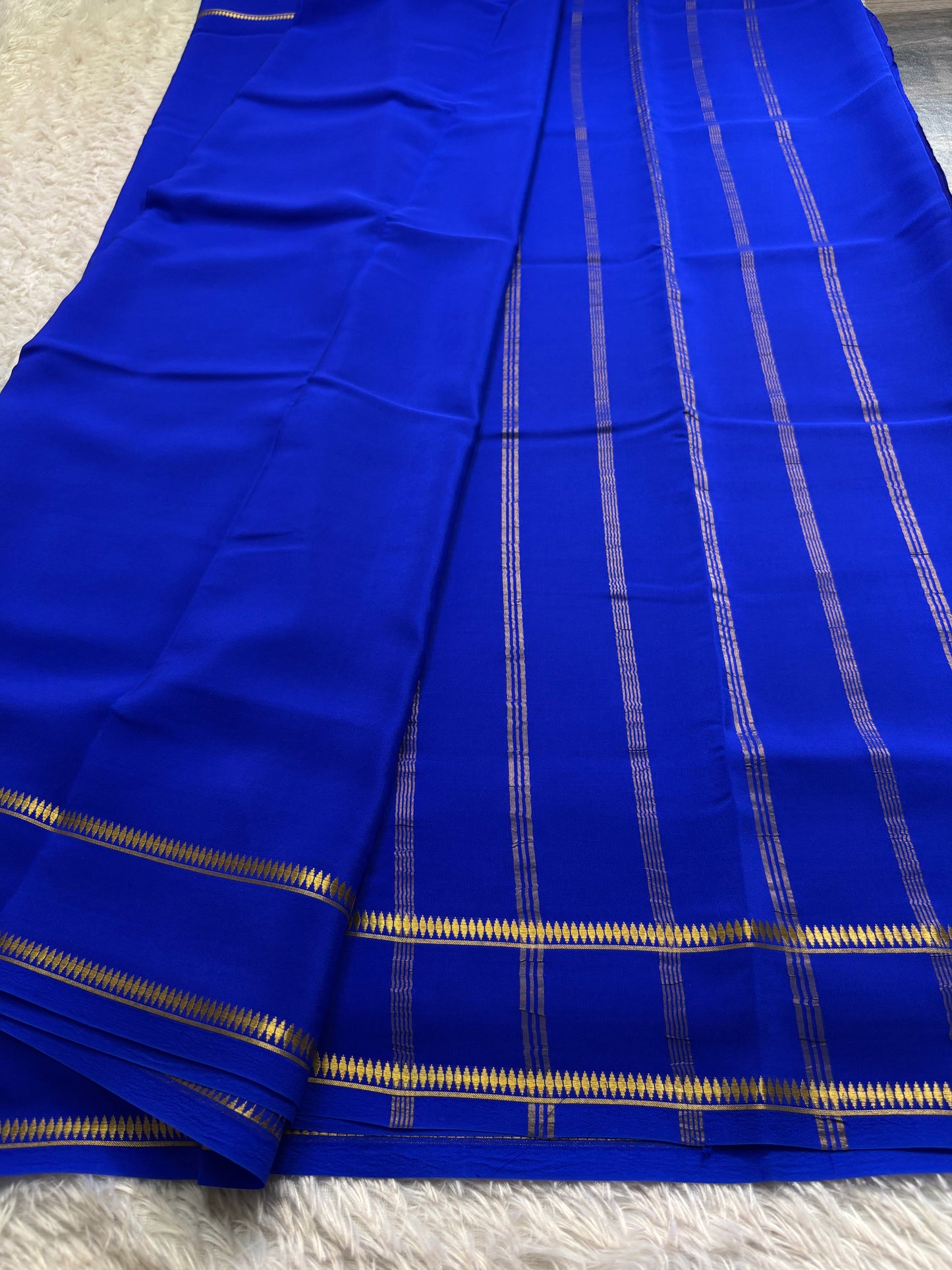 Parvathi : Solid Royal blue