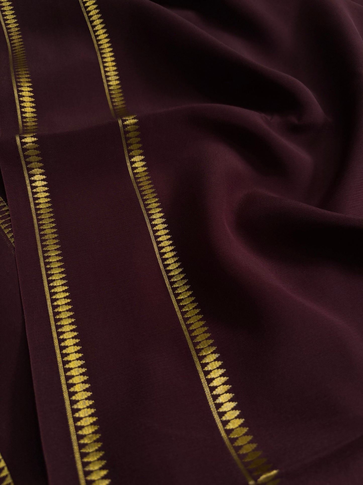 Parvathi : Solid Chocolate brown