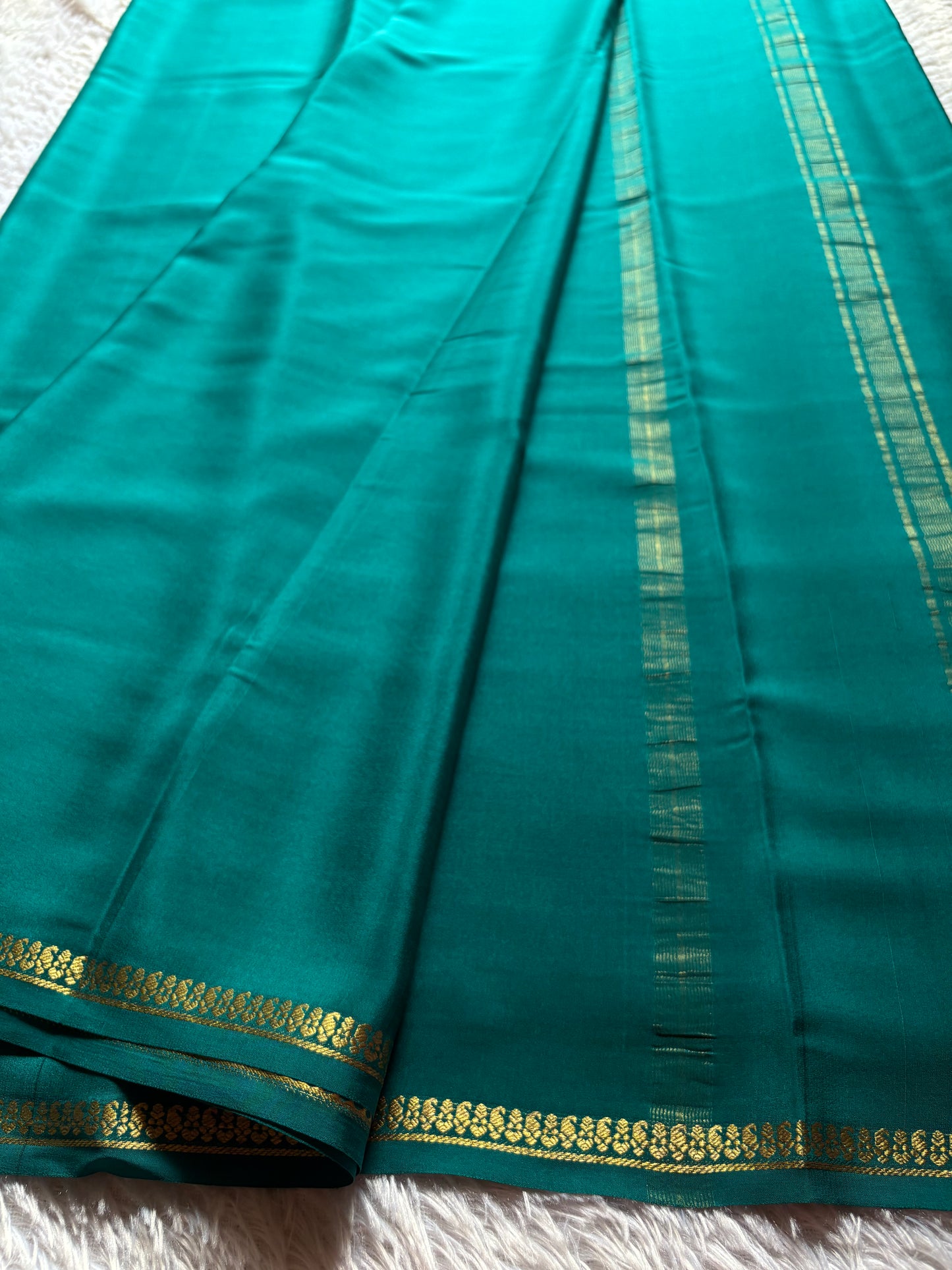 Nitya : Solid Teal green