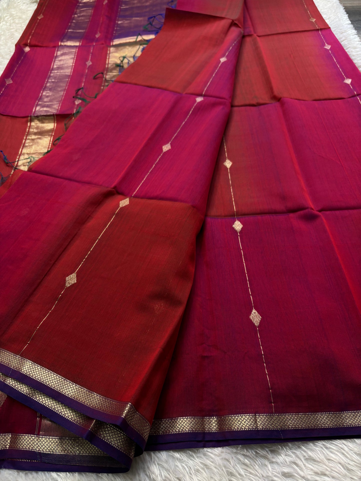 MCS102 (2D) : Beetroot red-purple