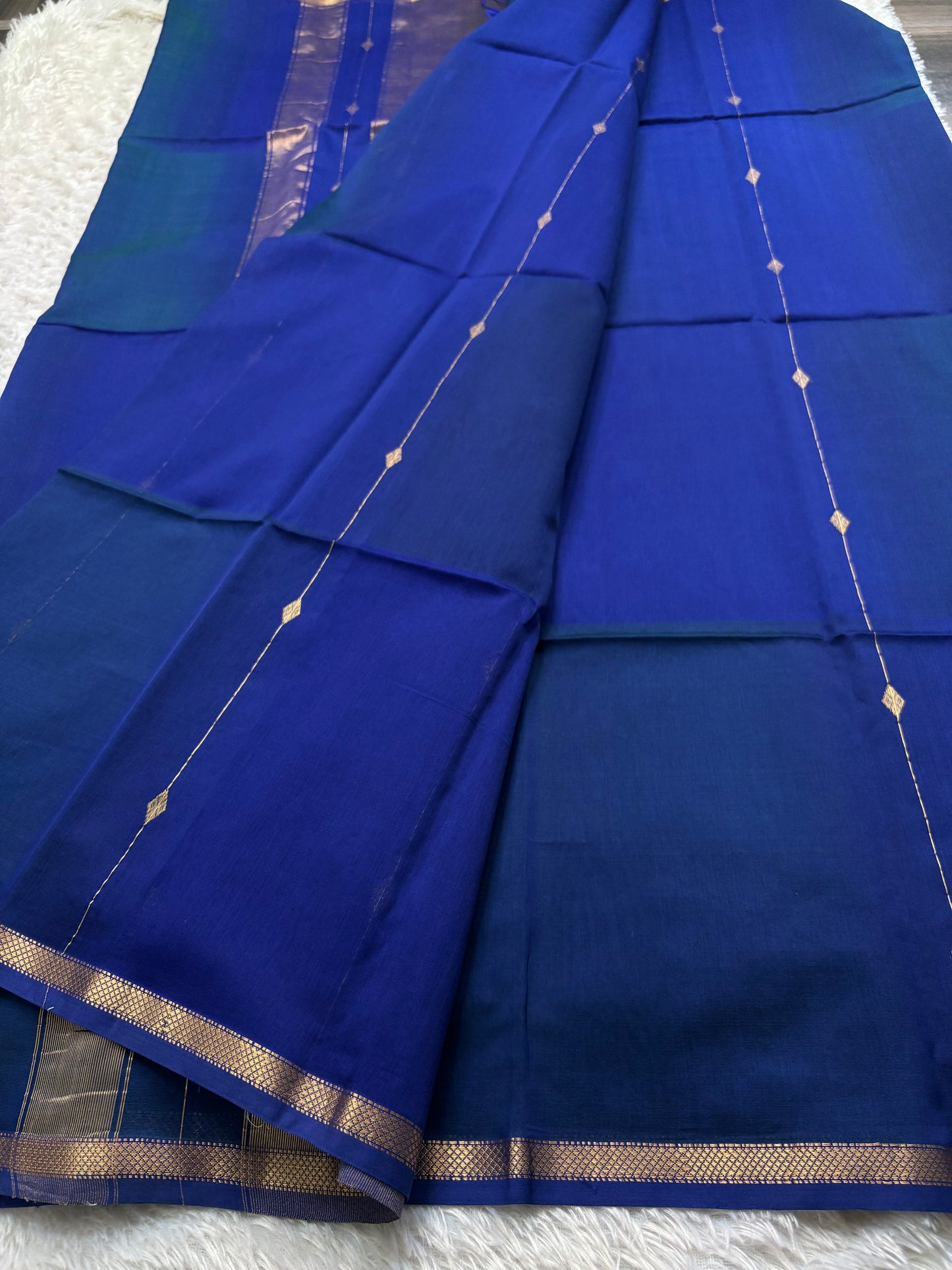 MCS102 : Solid Dark blue