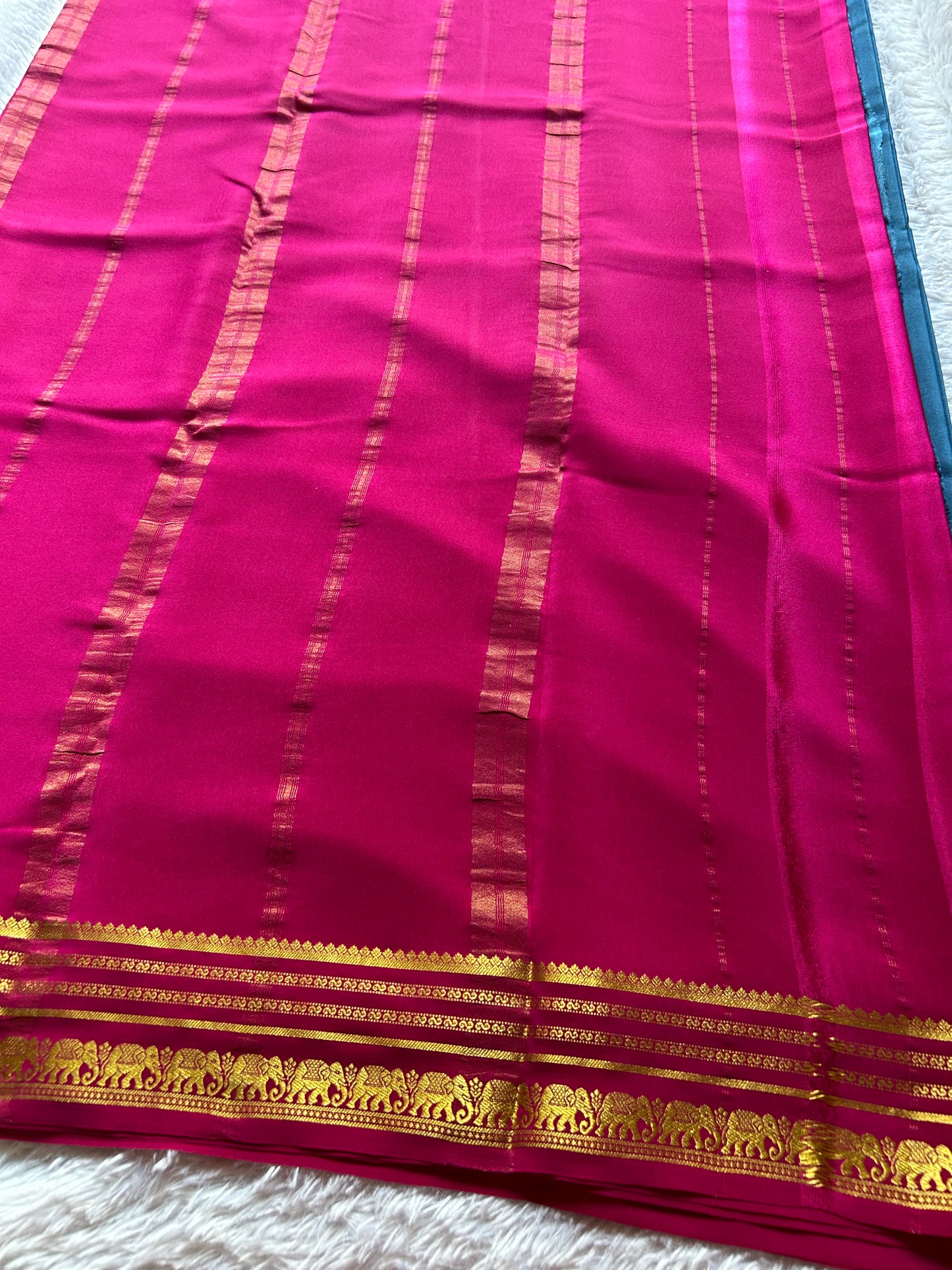 Eshwari (2D) : Electric blue-rani pink