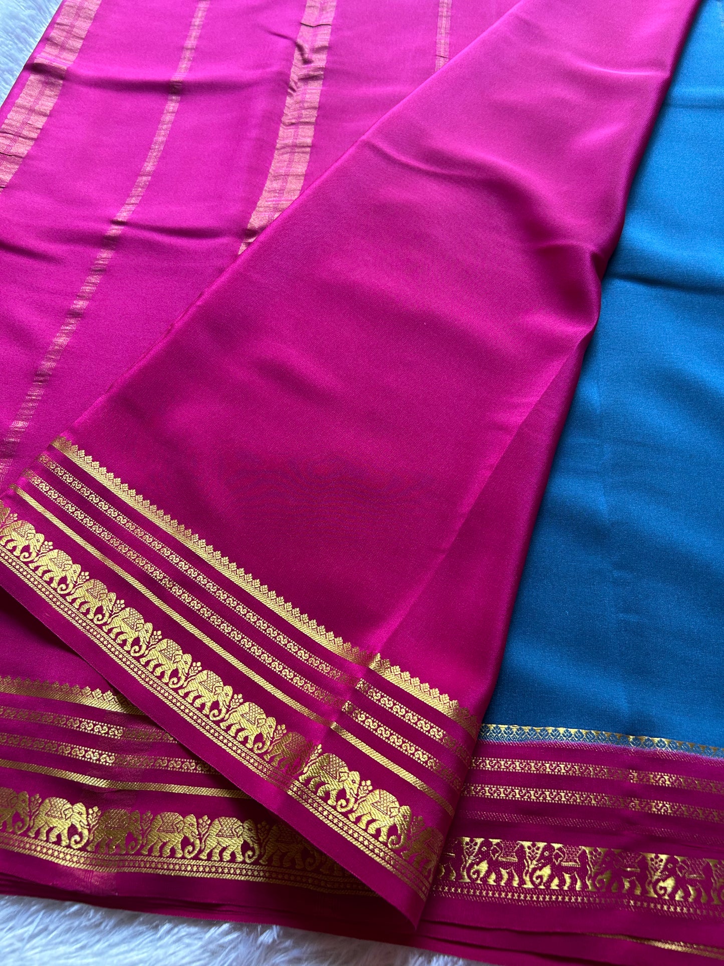 Eshwari (2D) : Electric blue-rani pink