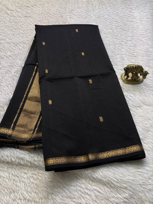 MCS103 : Solid Black