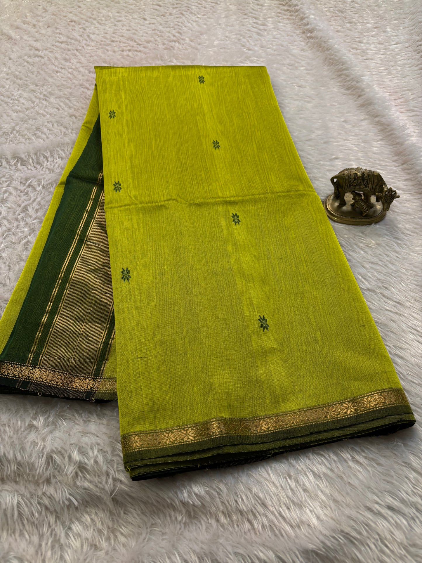 MCS103 (2D) : Mehendi green-bottle green