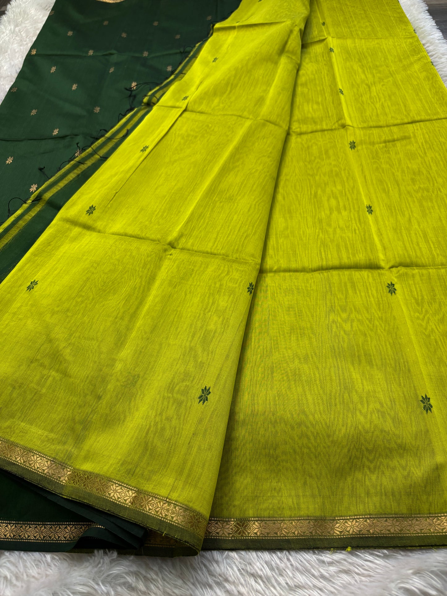 MCS103 (2D) : Mehendi green-bottle green