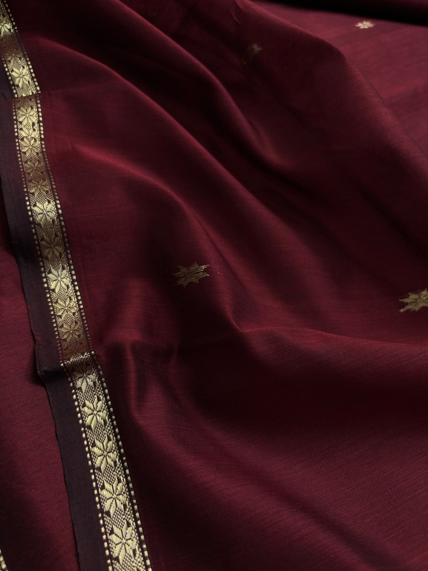 MCS103 (2D) : Maroon-black