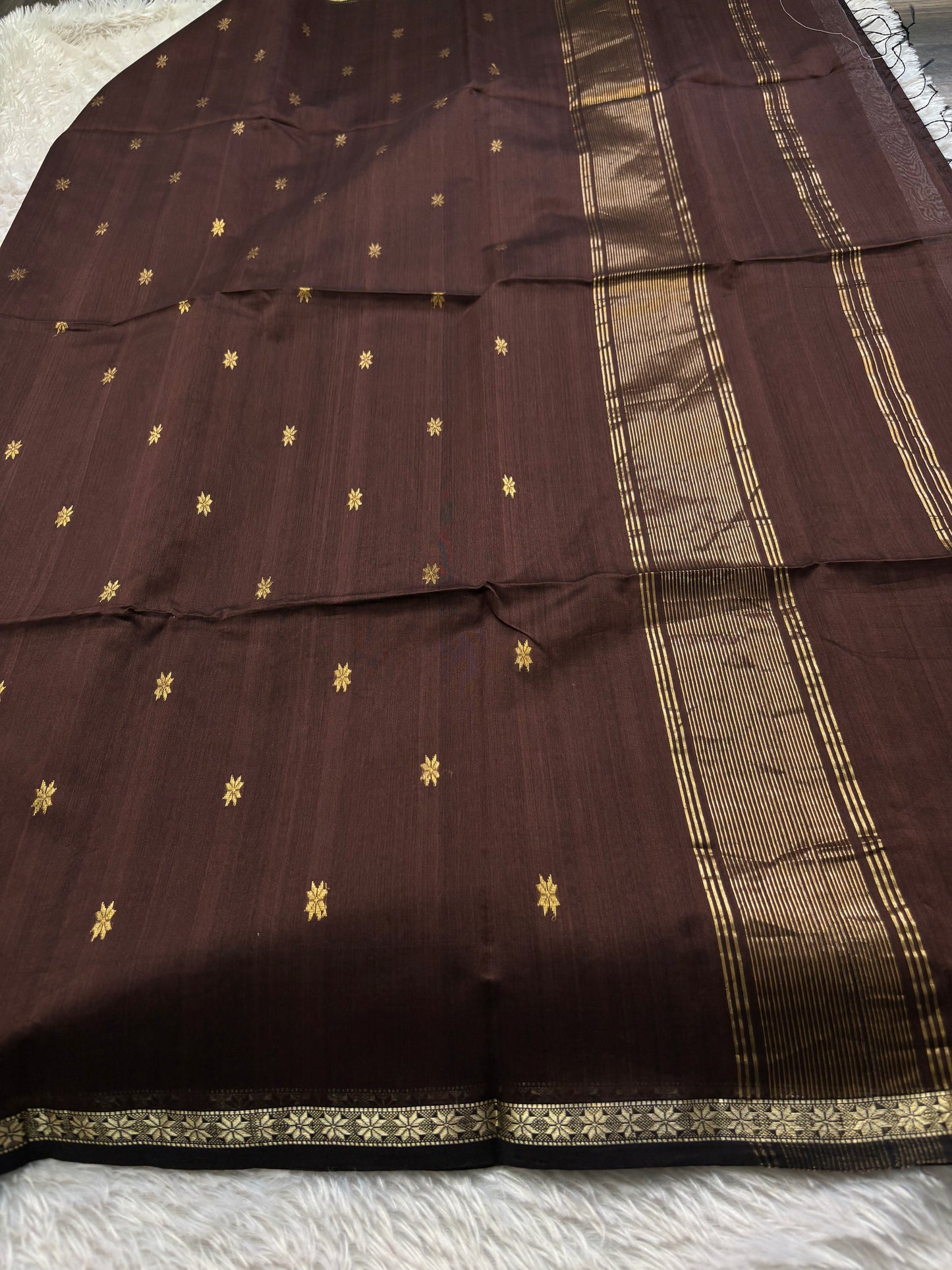 MCS103 : Solid Brown