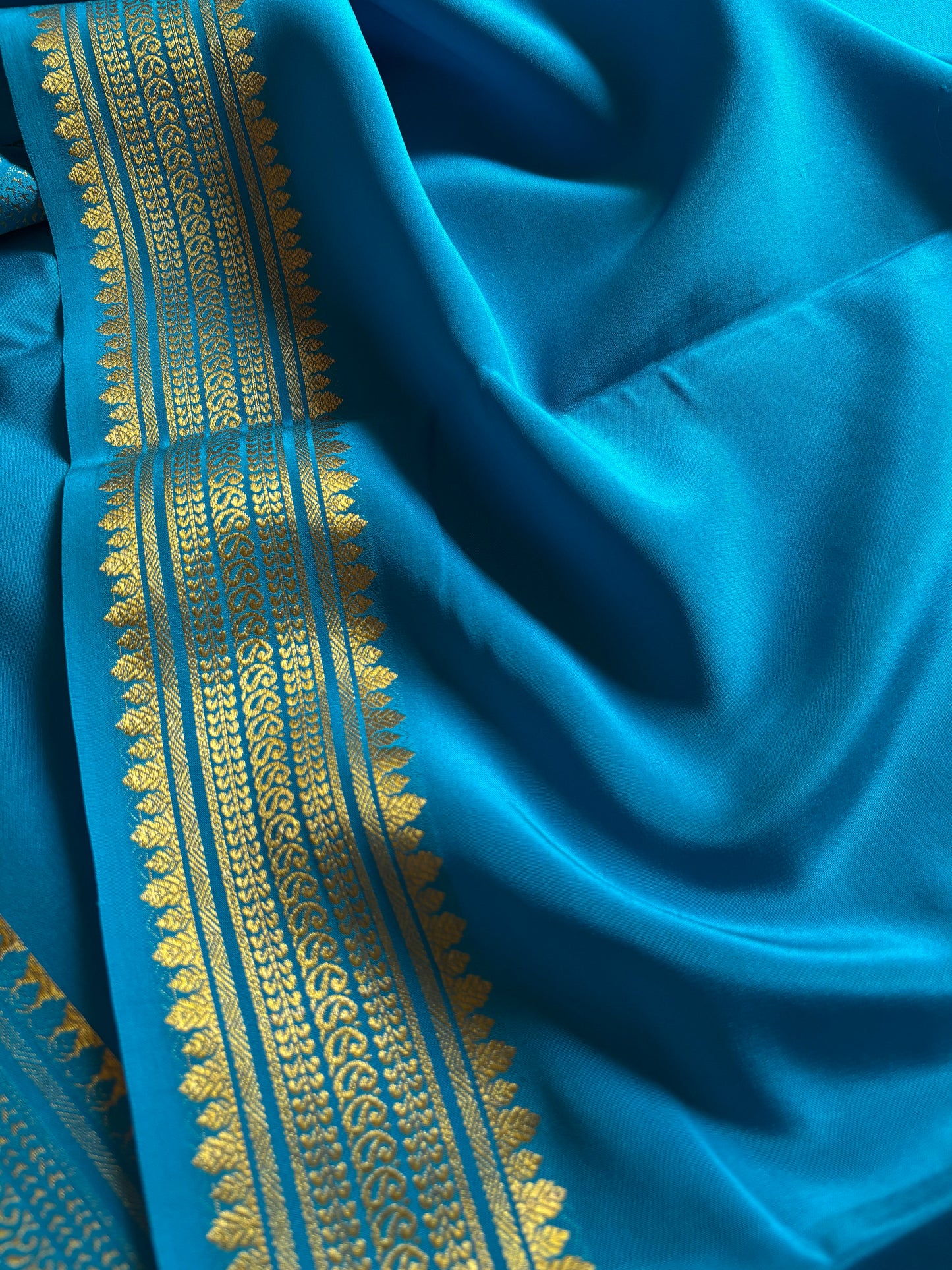 Komala : Solid Ananda blue