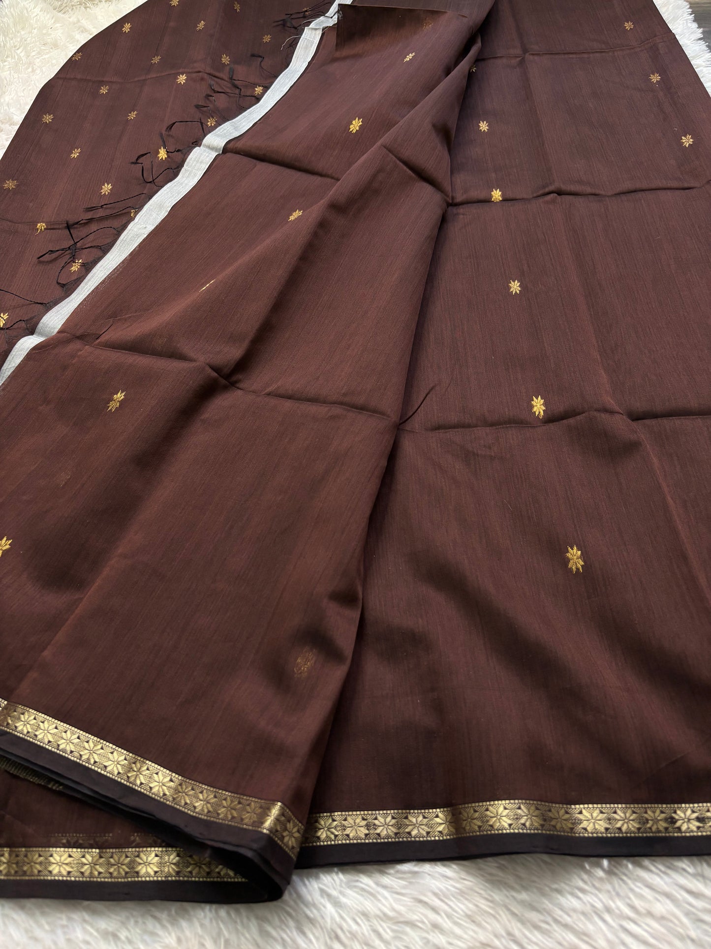 MCS103 : Solid Brown