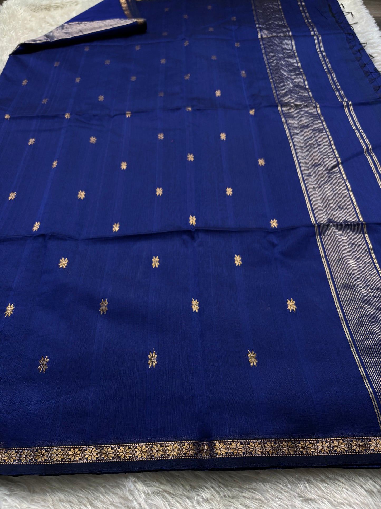 MCS103 : Solid Dark blue