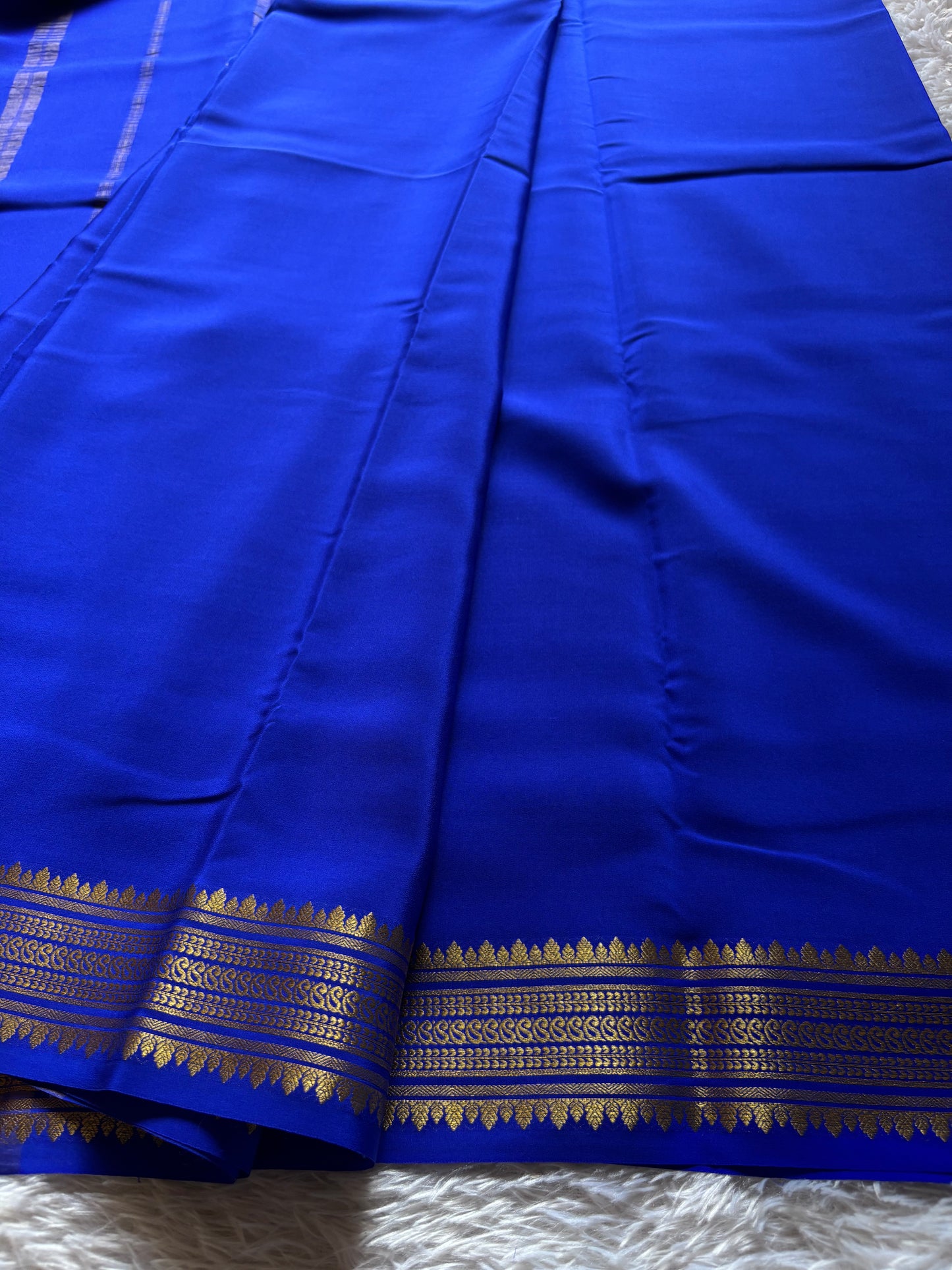 Komala : Solid Royal blue