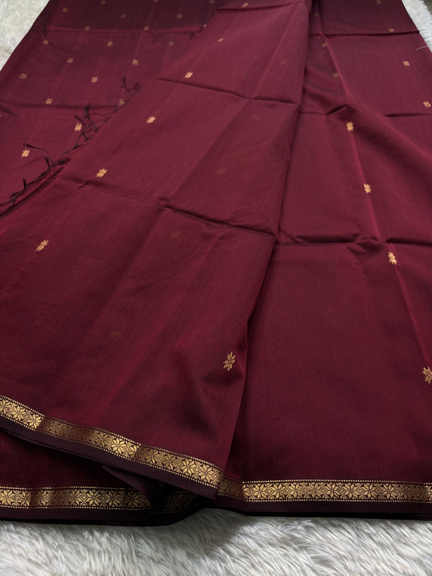 MCS103 : Solid Maroon