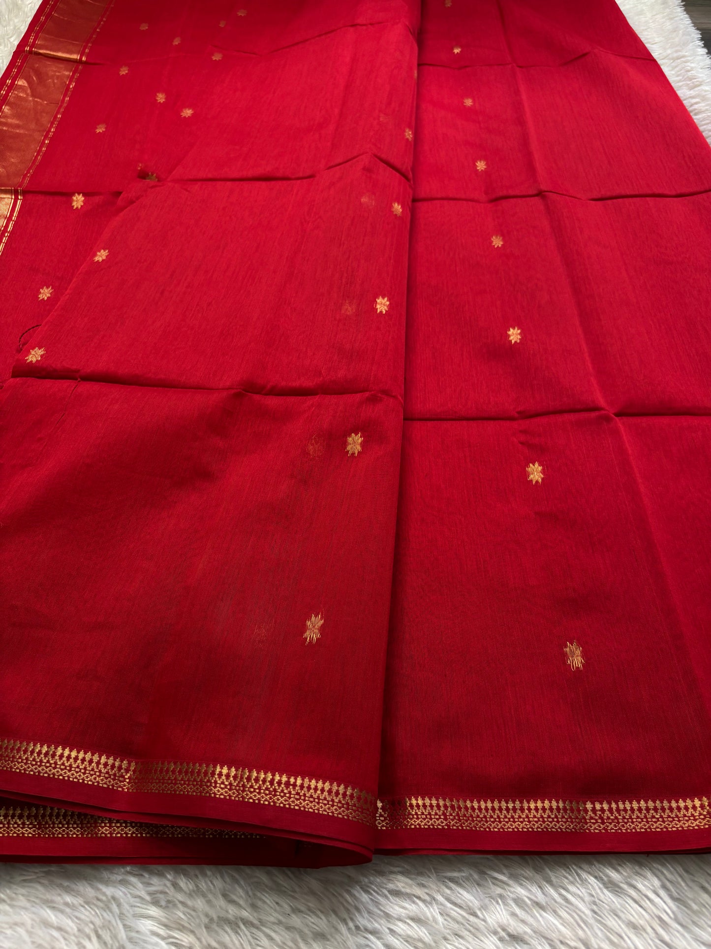 MCS103 : Solid Red