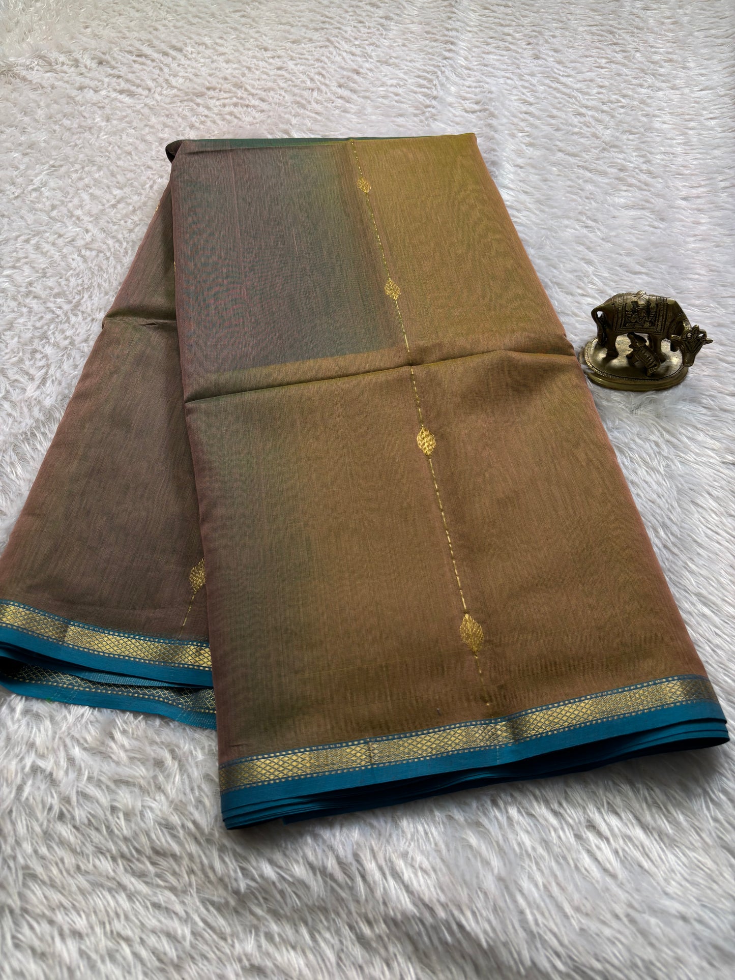 MCS102 (2D) : Dark olive grey-ananda blue