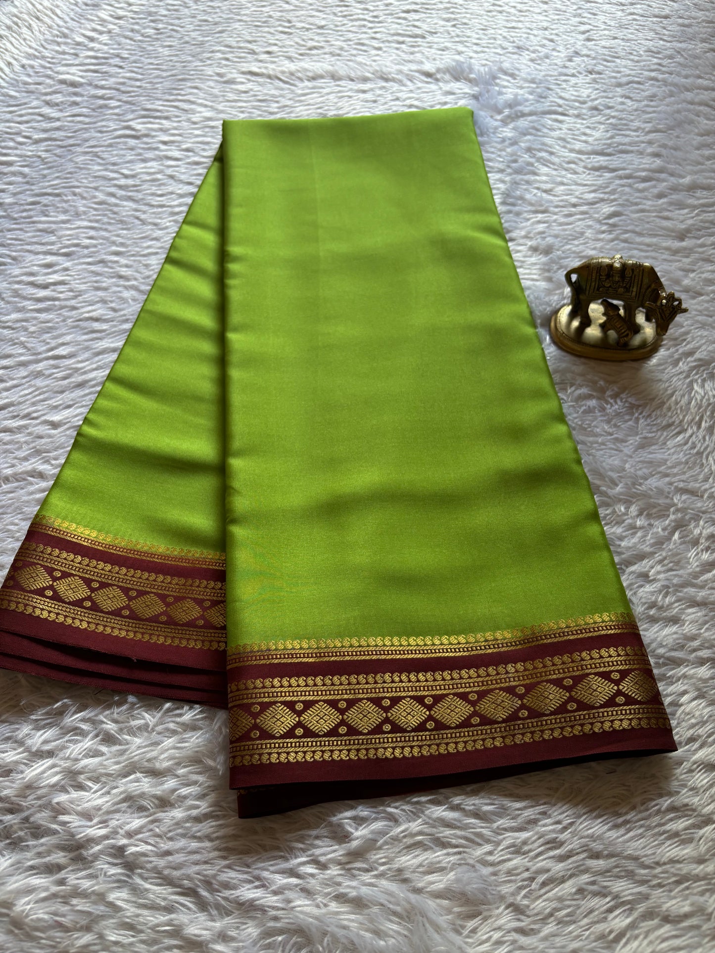 Saanvi (2D) : Mehendi green-chocolate brown