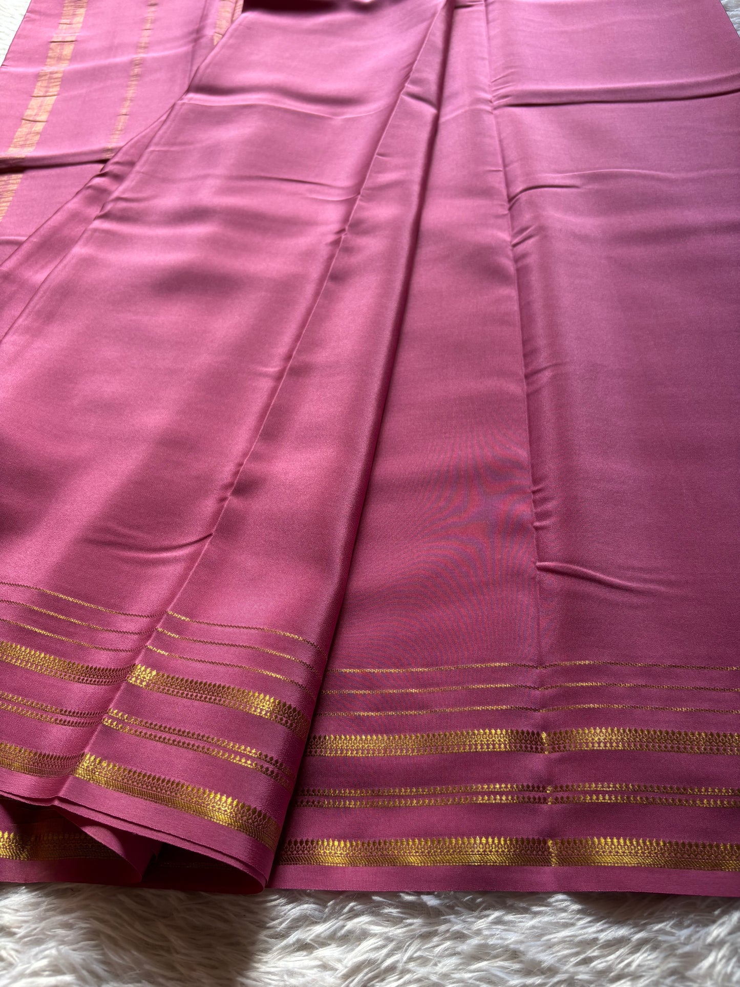 Tanuja : Solid Onion pink