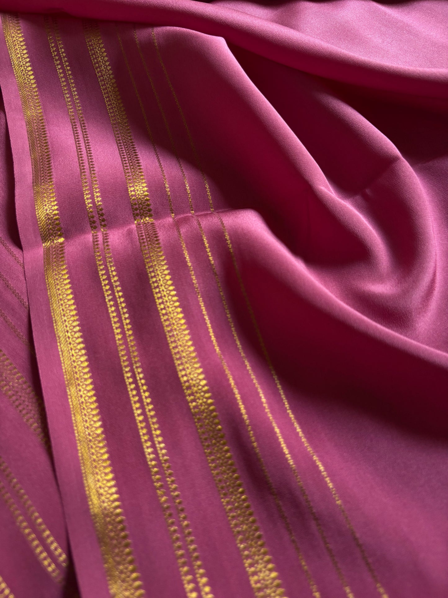 Tanuja : Solid Onion pink