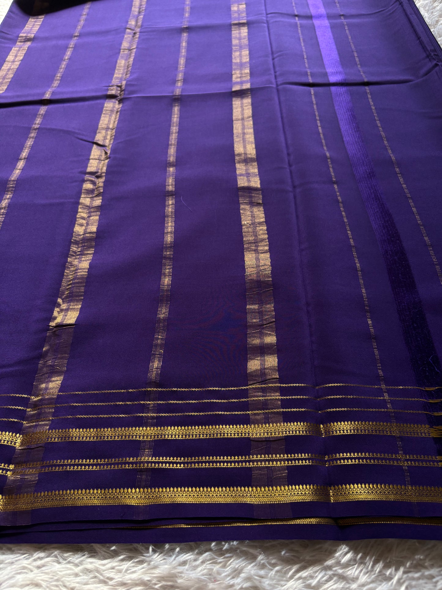 Tanuja : Solid Navy blue