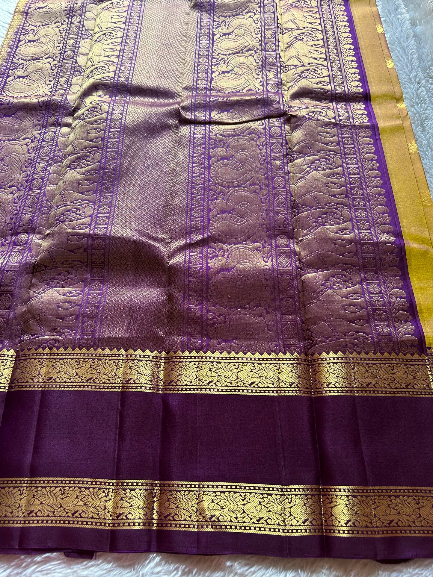 Lakshmi (2D) : Mustard-violet