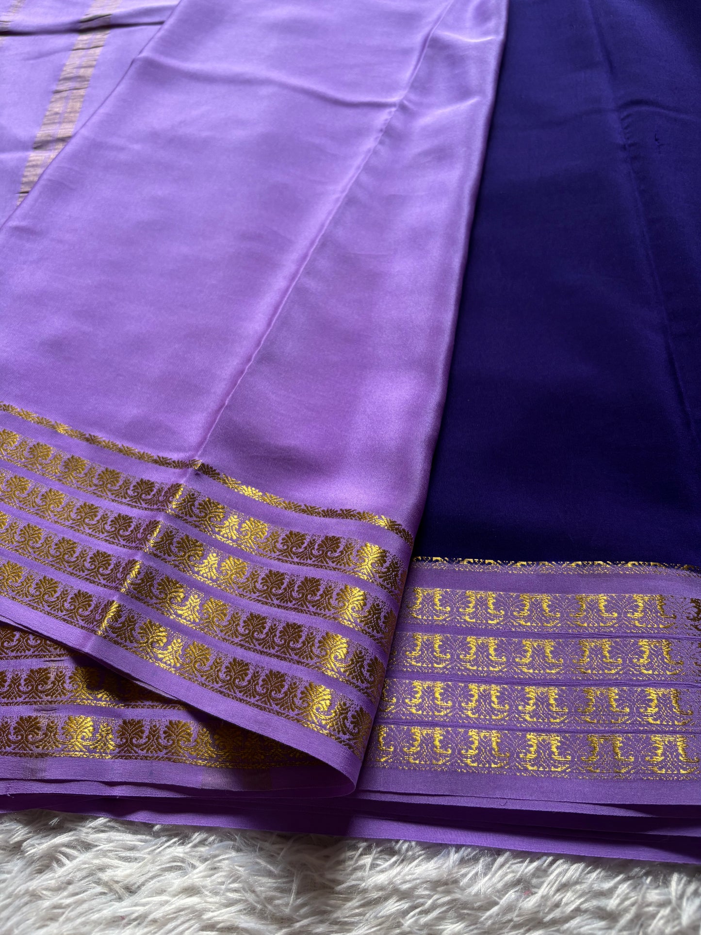 Mohana (2D) : Navy blue-lavender