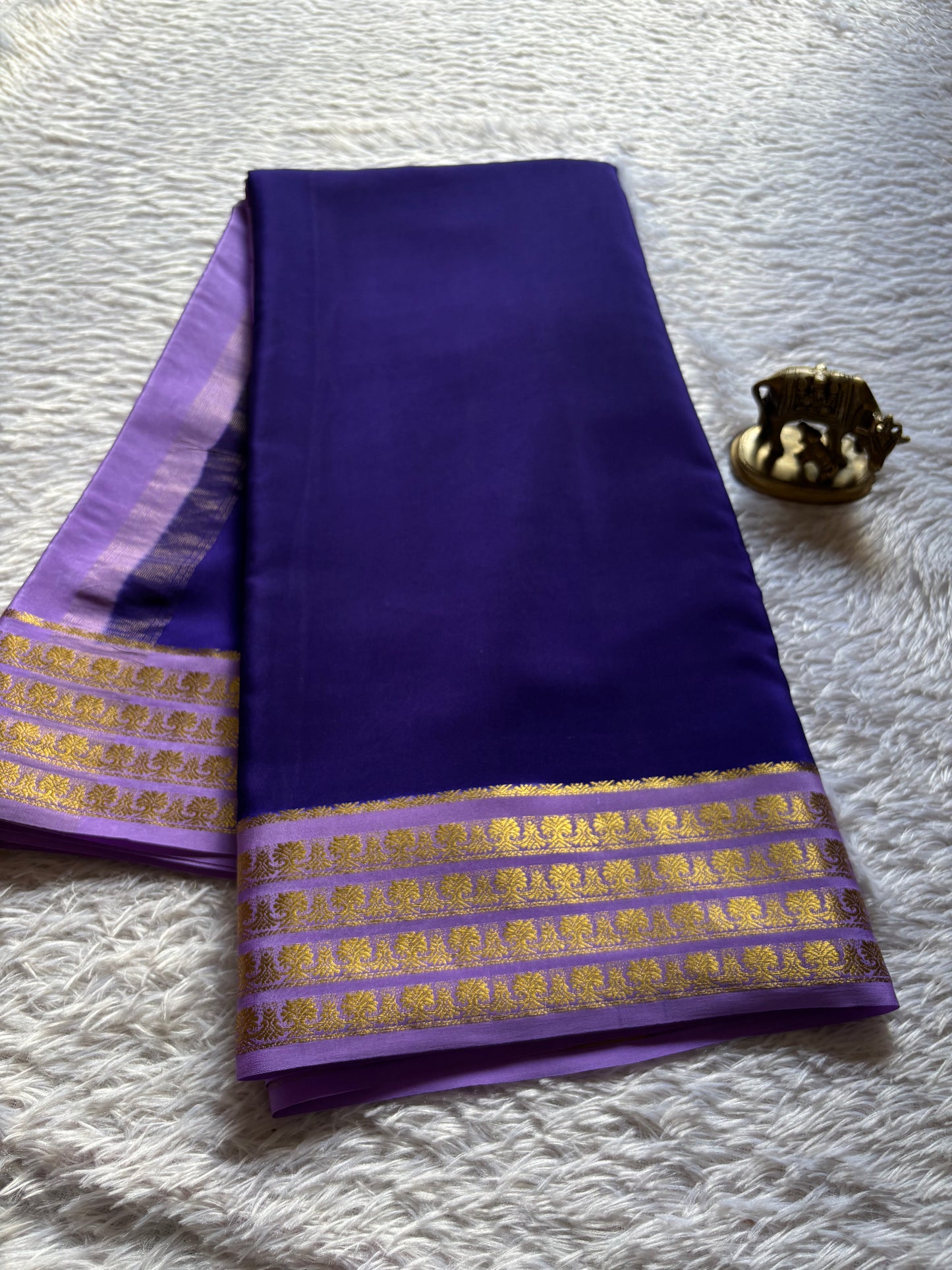 Mohana (2D) : Navy blue-lavender