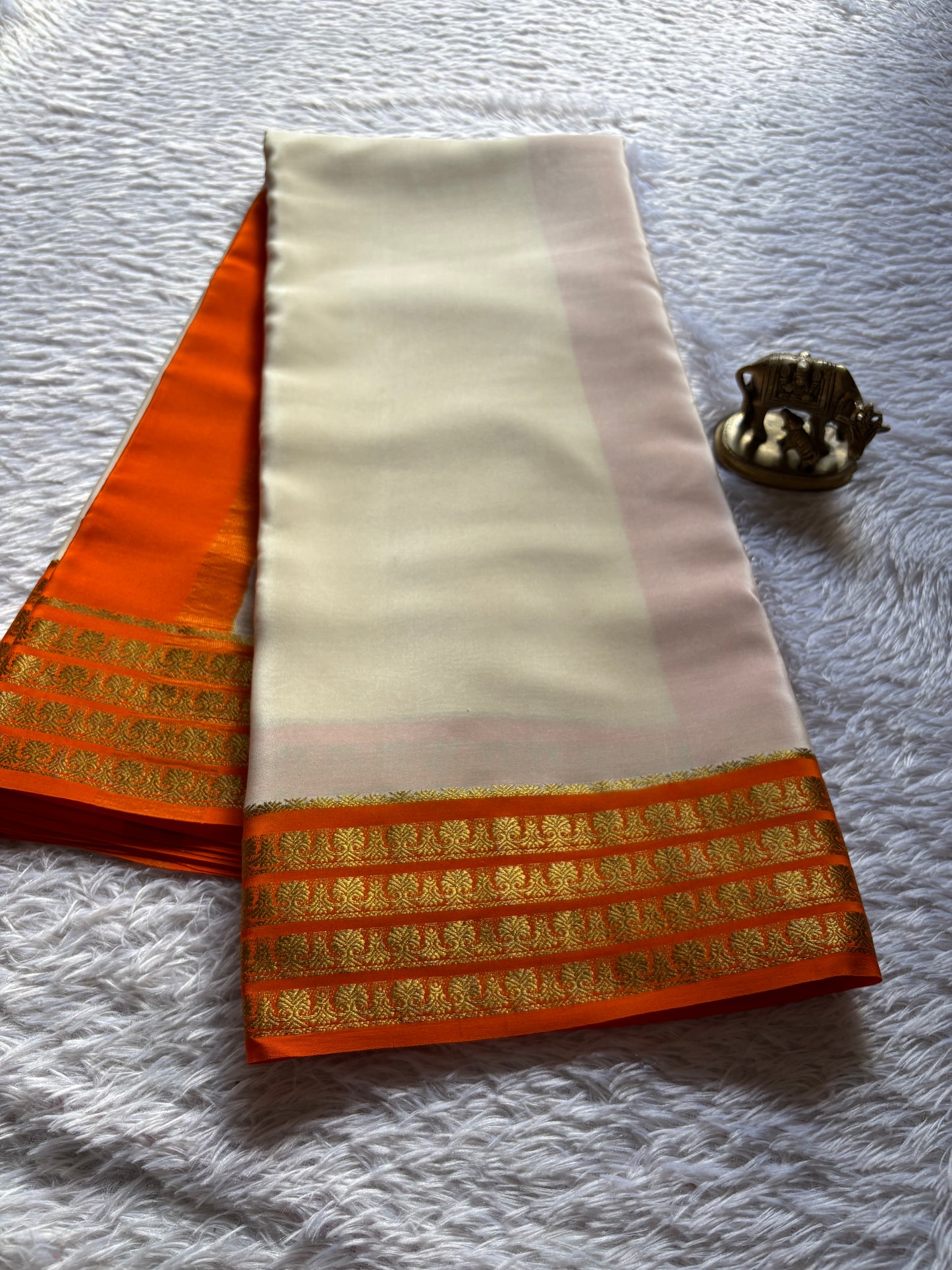 Mohana (2D) : Off white-orange