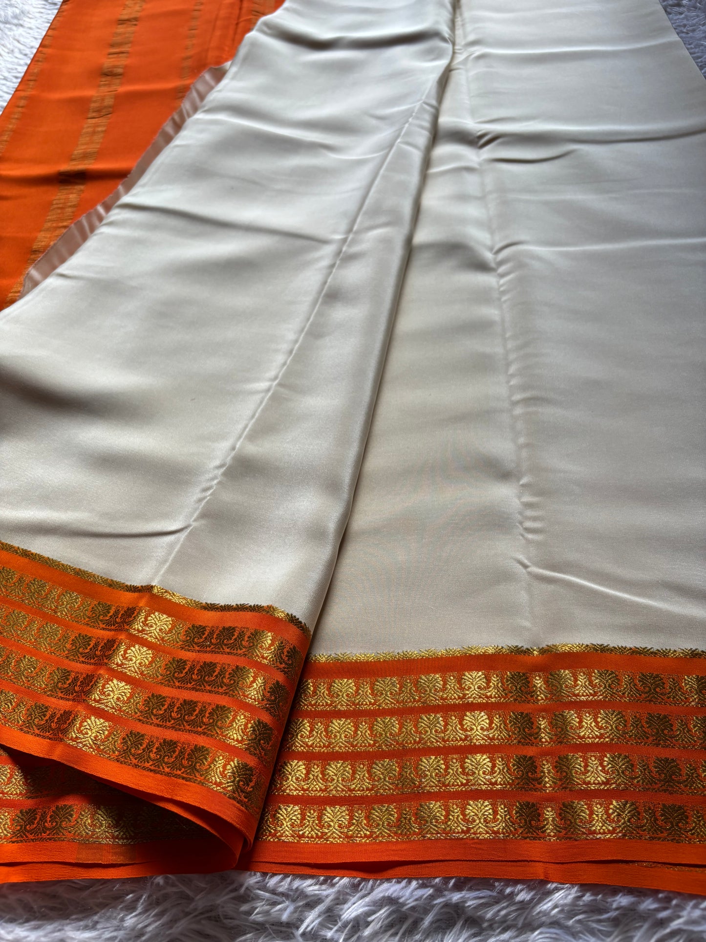 Mohana (2D) : Off white-orange
