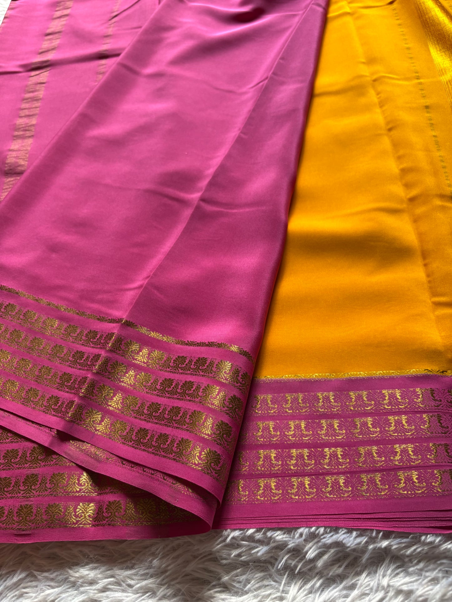 Mohana (2D) : Golden yellow-light pink