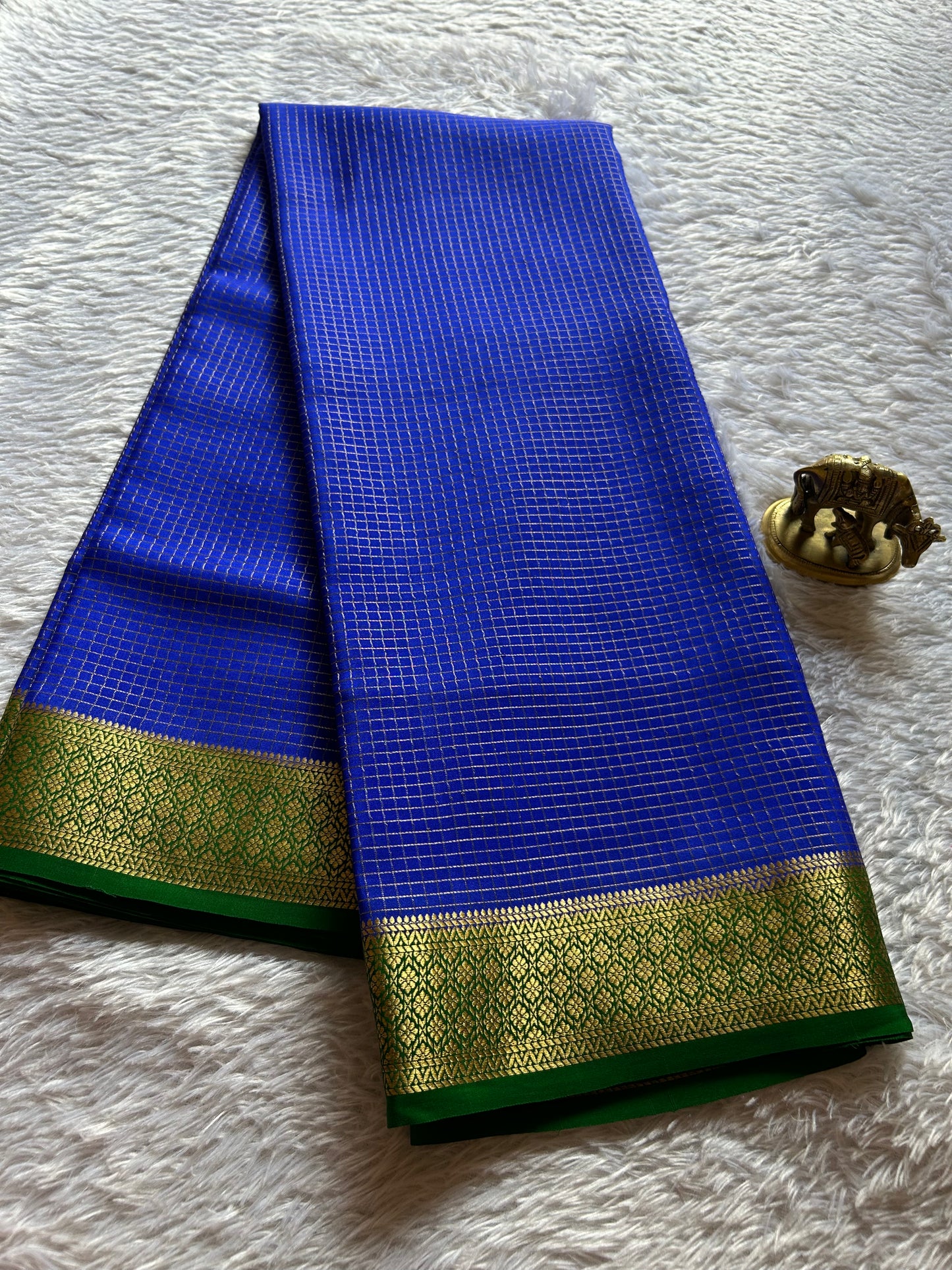 Srimathi (2D) : Royal blue-bottle green