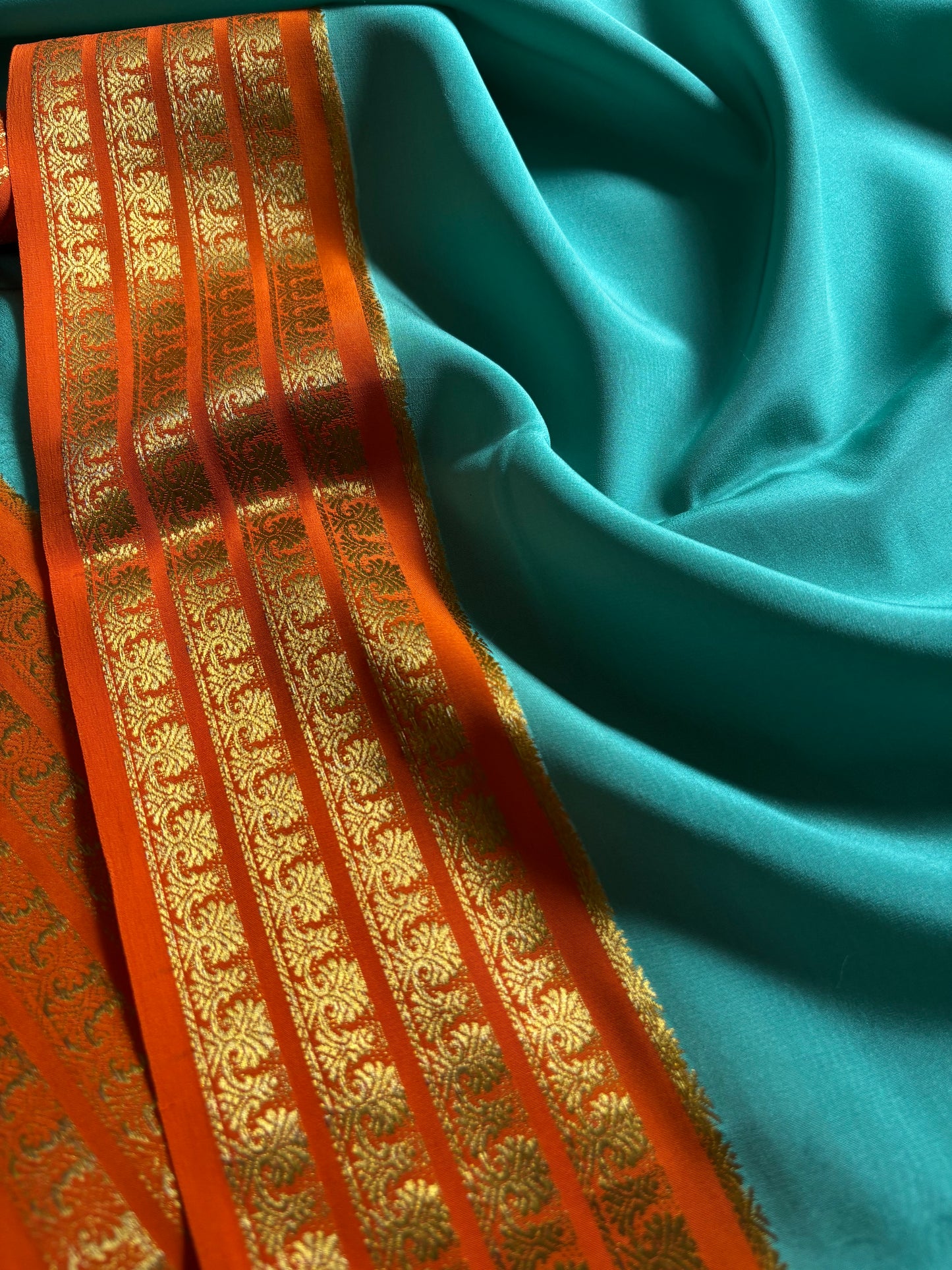 Mohana (2D) : Turquoise-orange