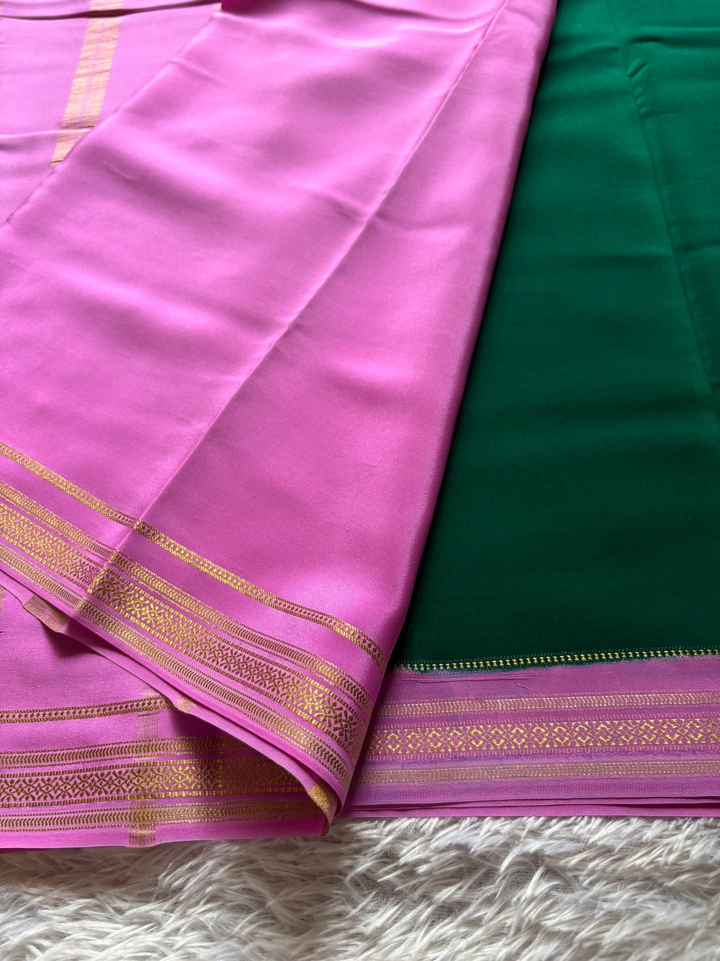 Shailaja (2D) : Dark green-baby pink