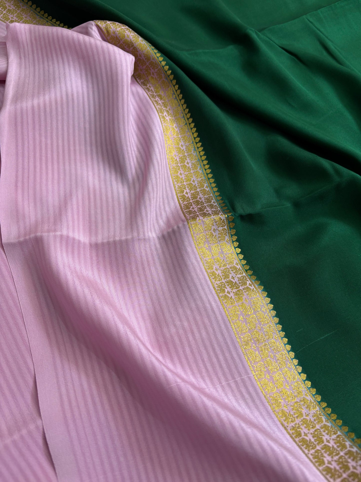 Nisarga (2D) : Dark green-baby pink