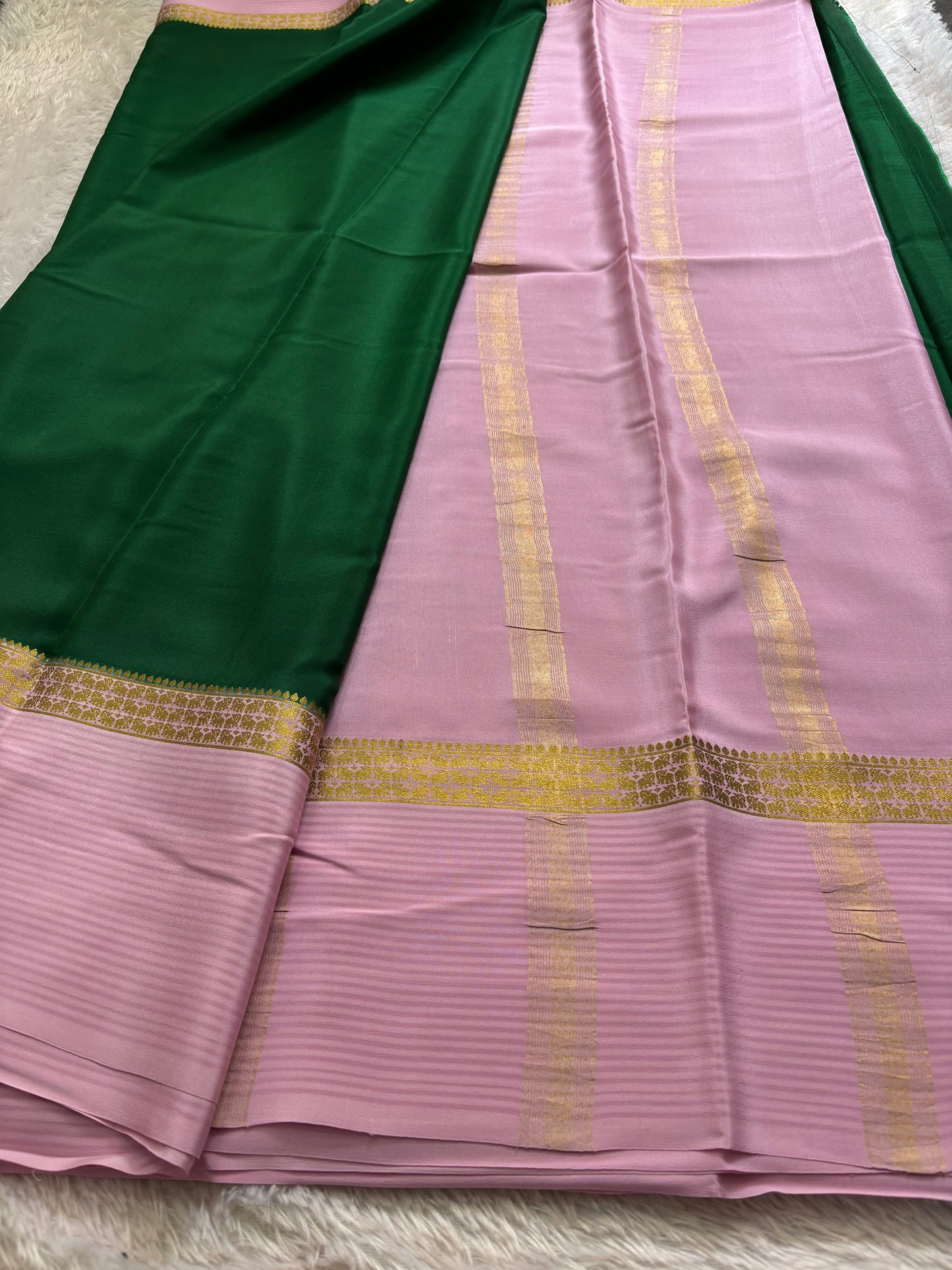 Nisarga (2D) : Dark green-baby pink