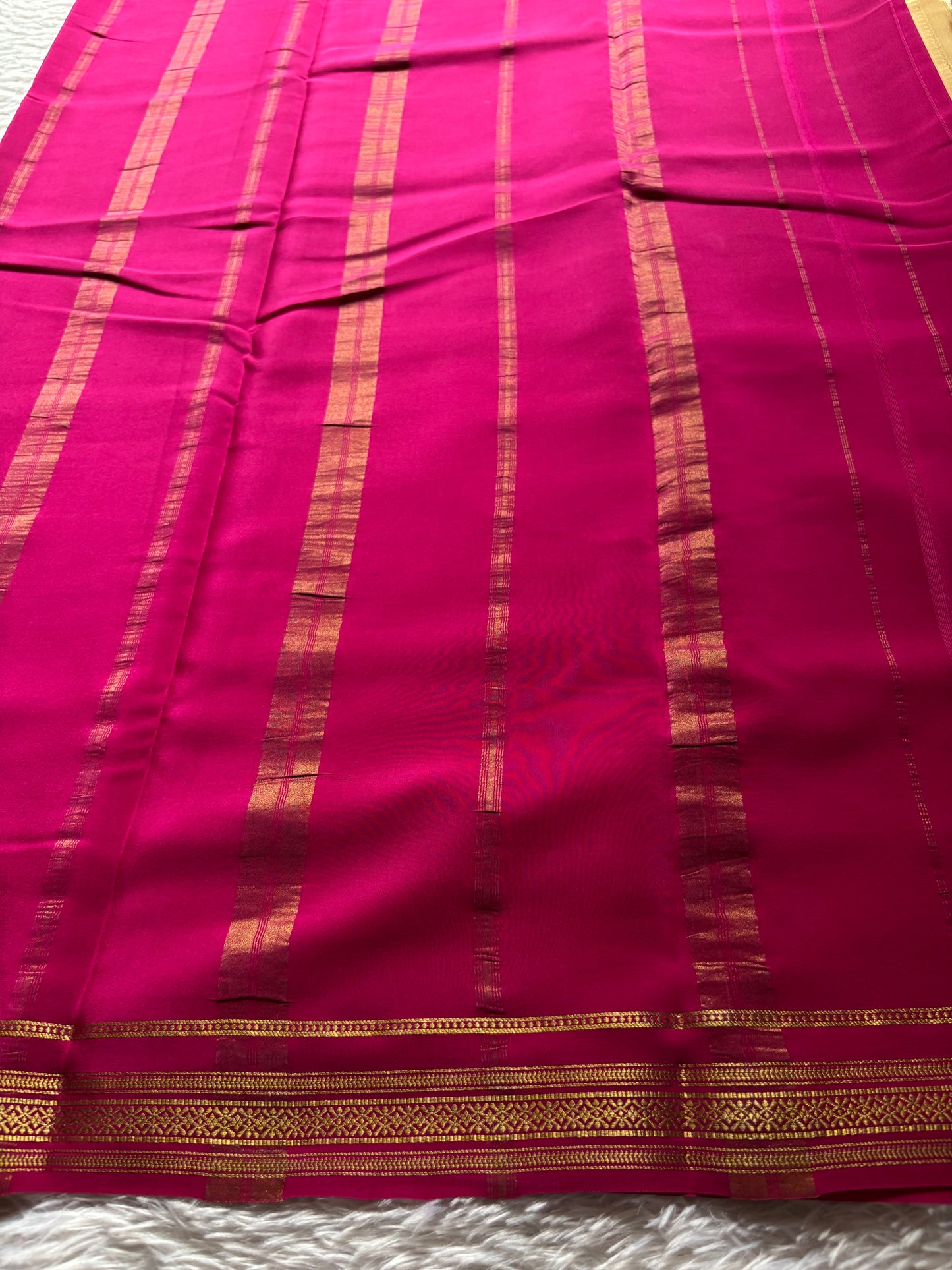 Shailaja (2D) : Beige-rani pink