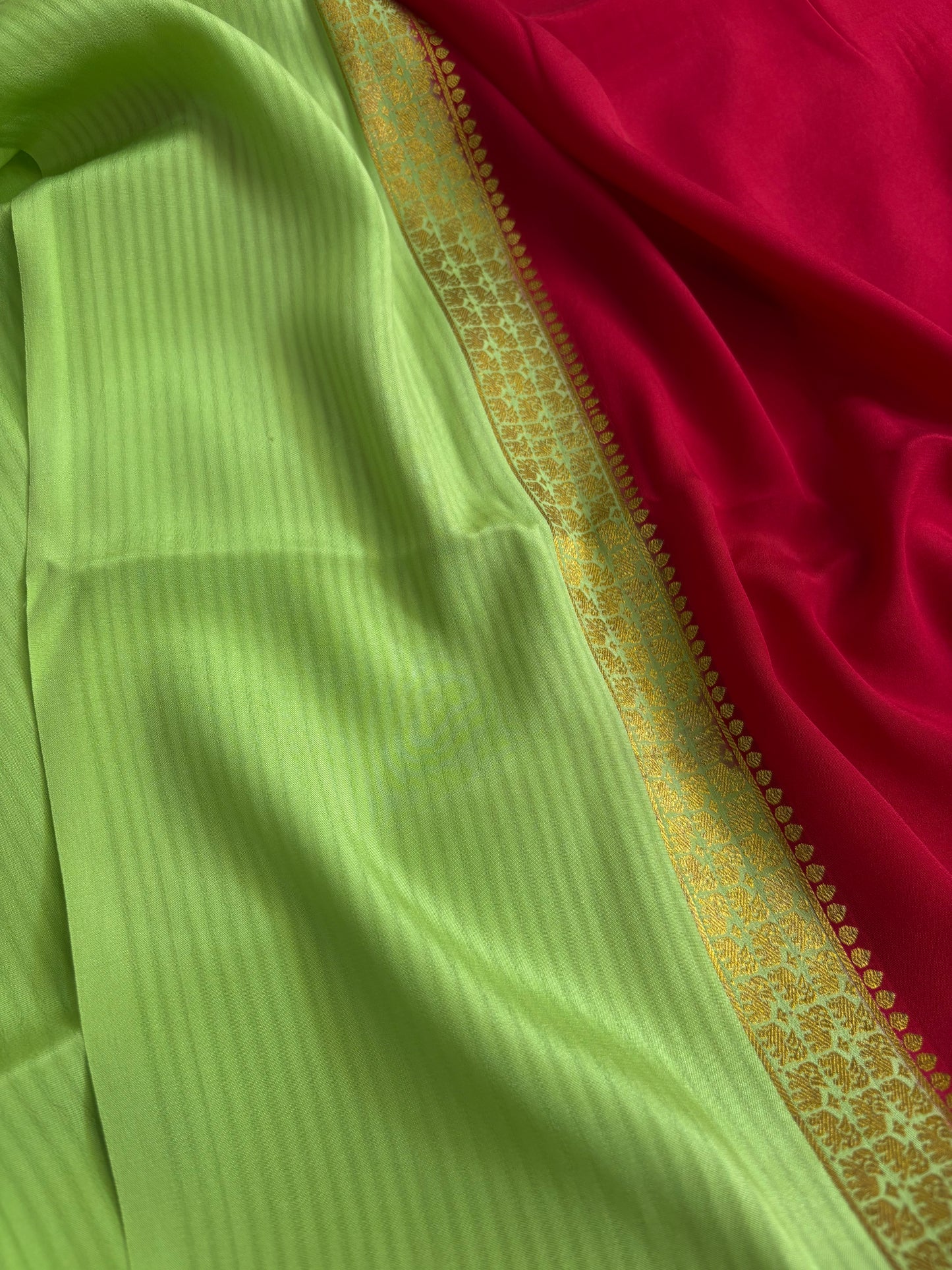 Nisarga (2D) : Dark red-pista green