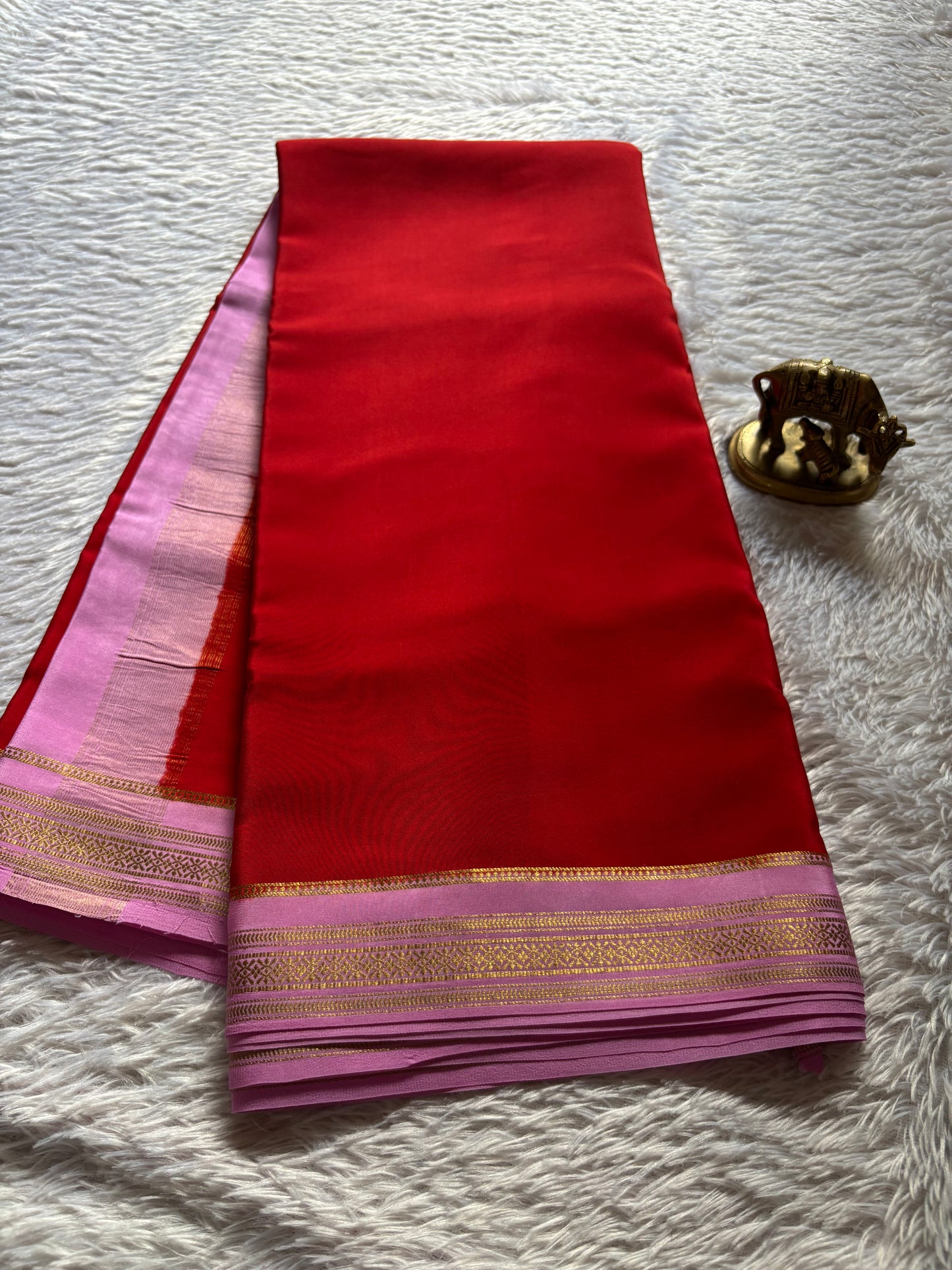 Shailaja (2D) : Red-baby pink