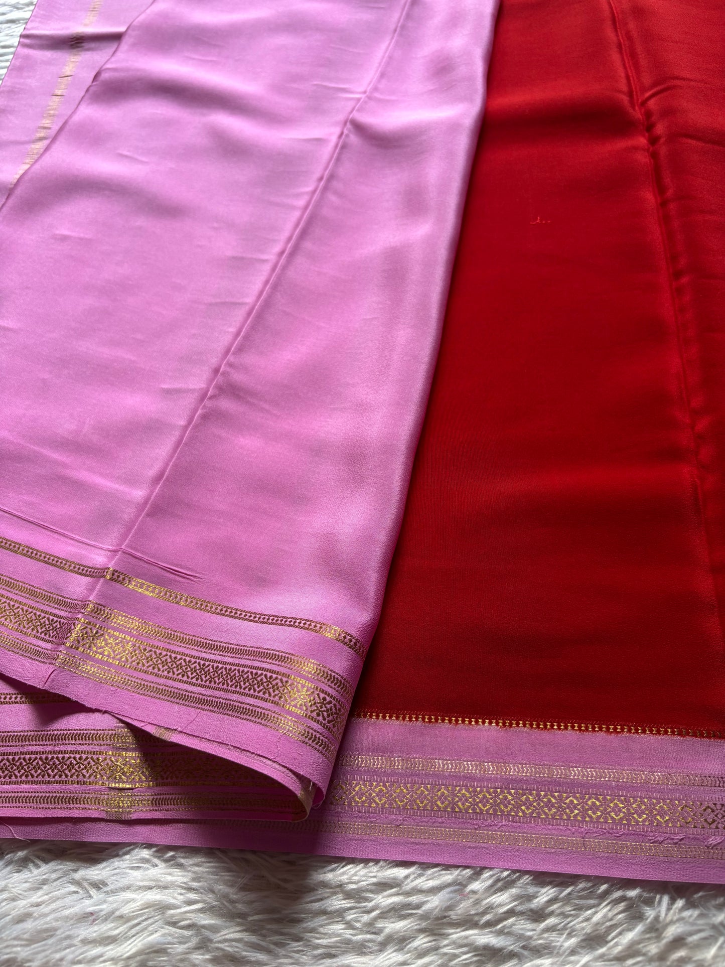 Shailaja (2D) : Red-baby pink