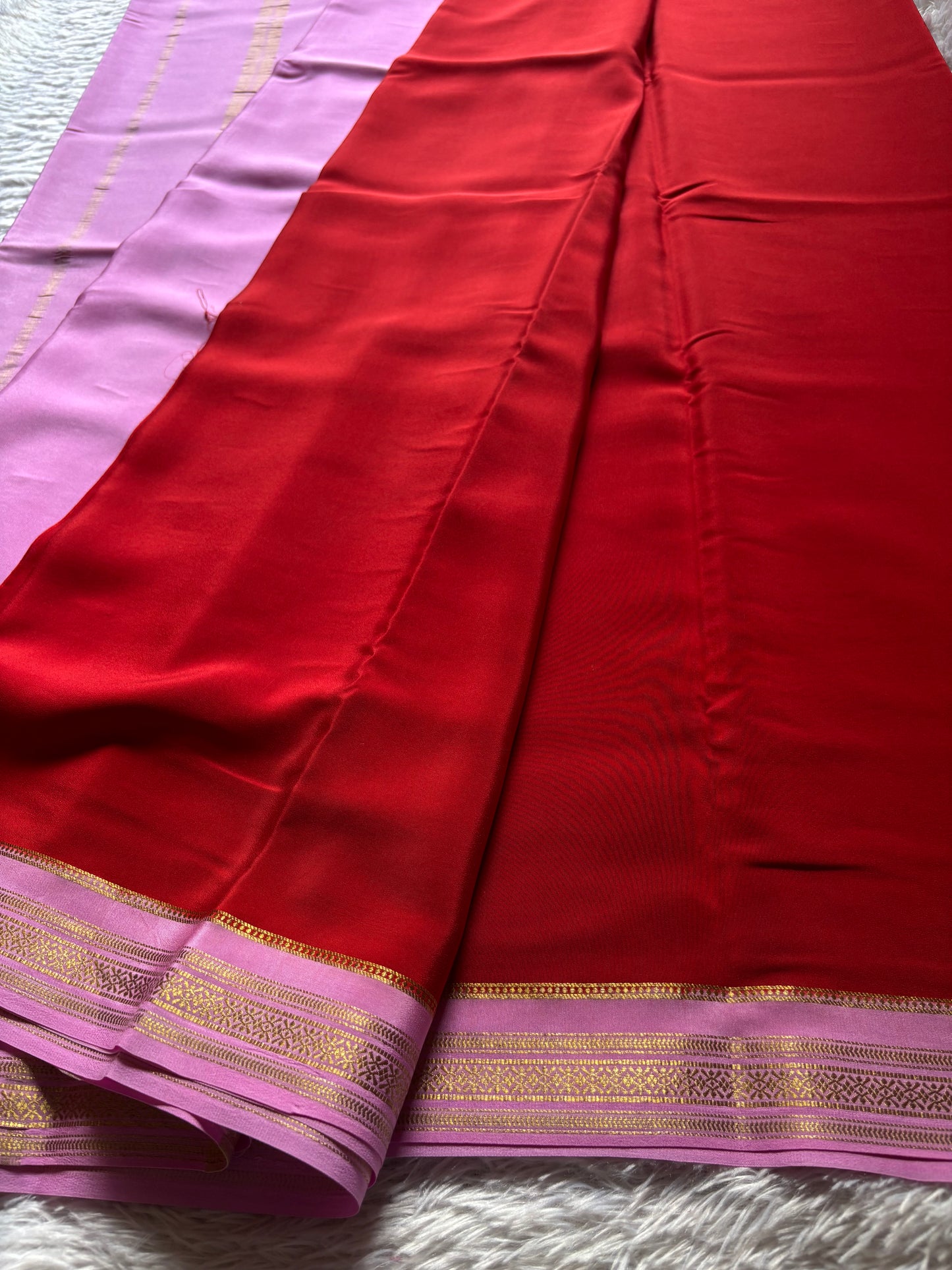 Shailaja (2D) : Red-baby pink