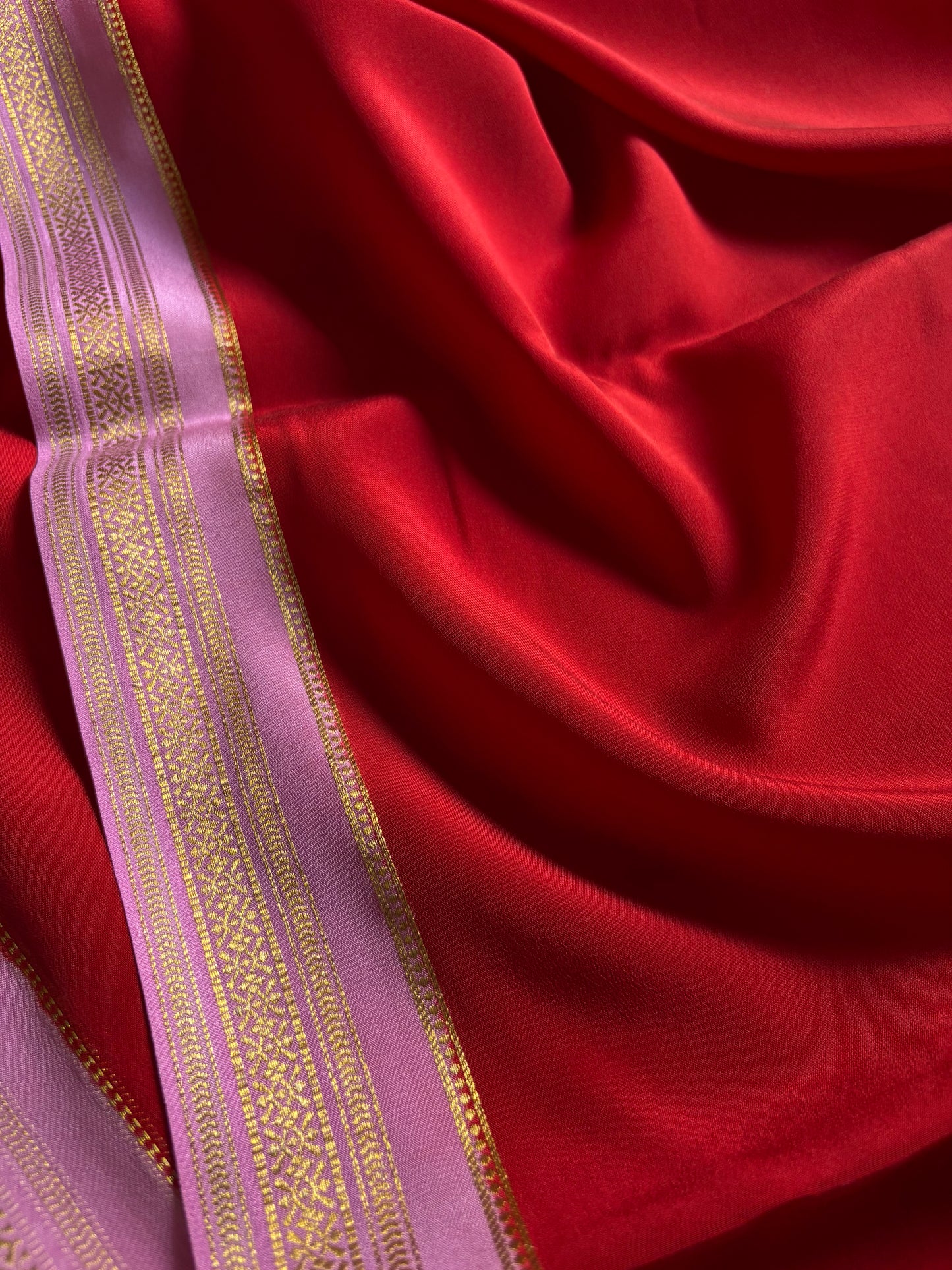 Shailaja (2D) : Red-baby pink