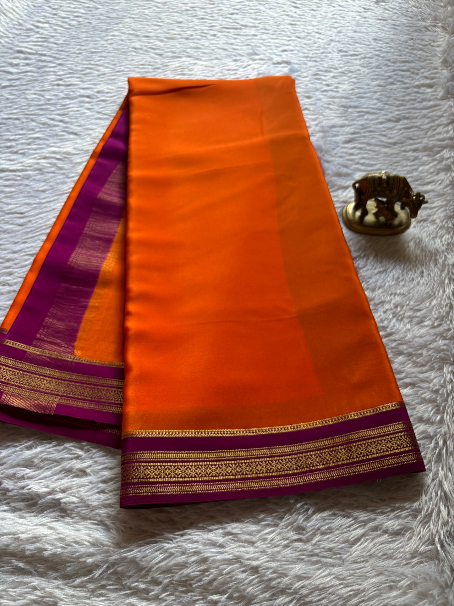 Shailaja (2D) : Orange-magenta