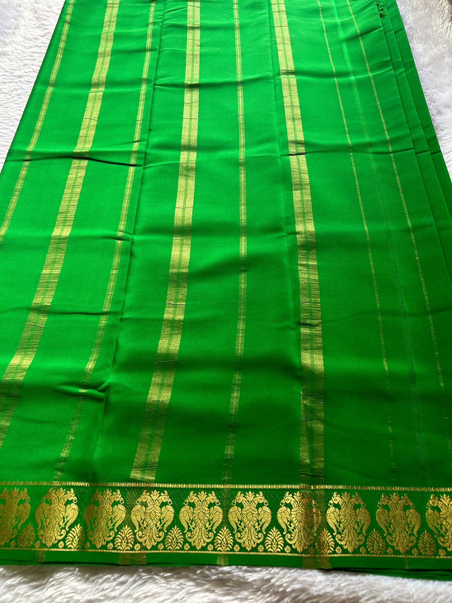 Veera : Solid Emerald green