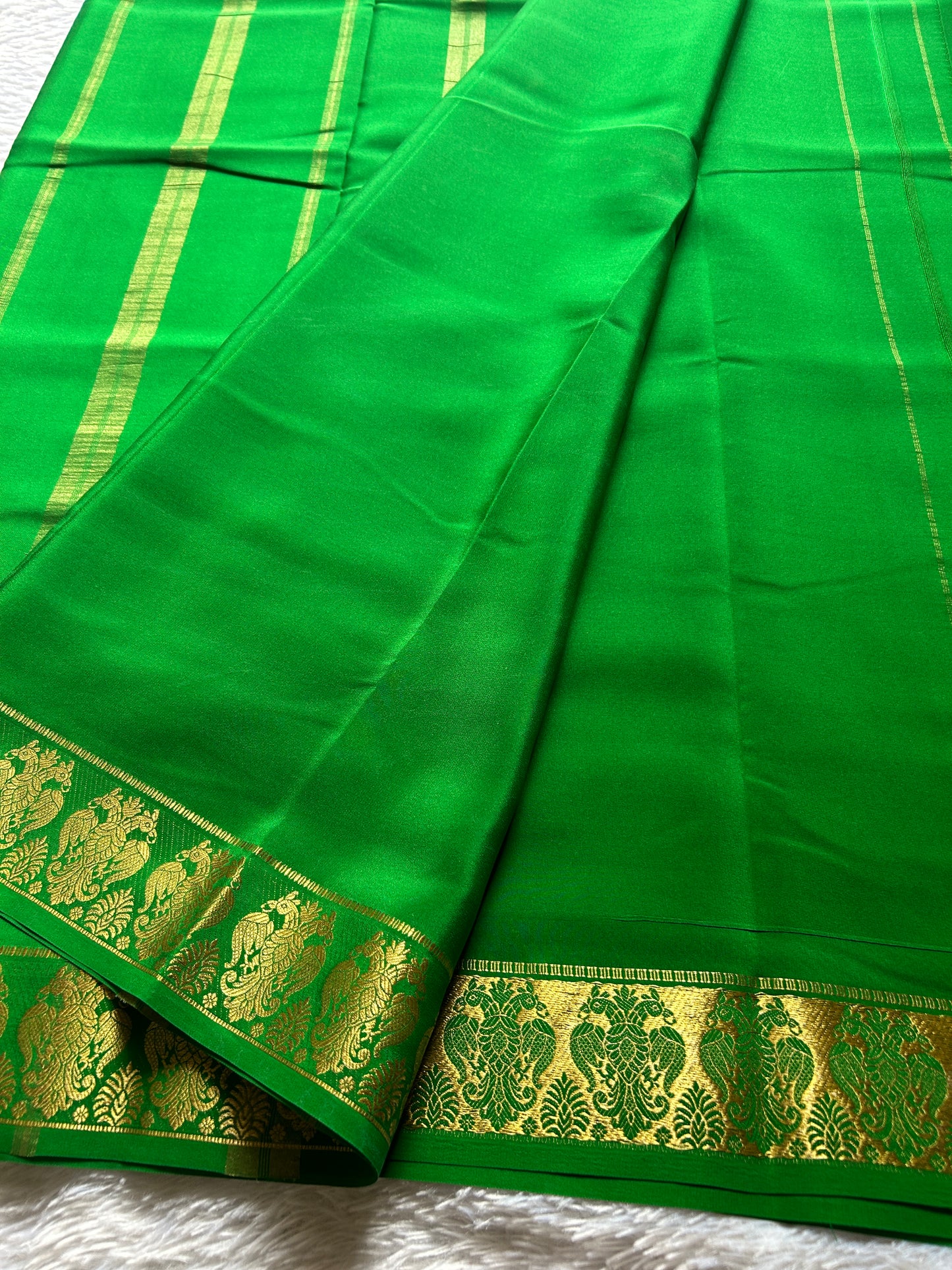 Veera : Solid Emerald green