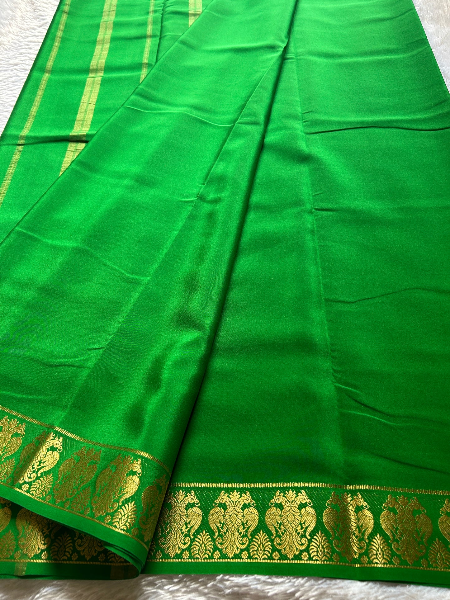 Veera : Solid Emerald green