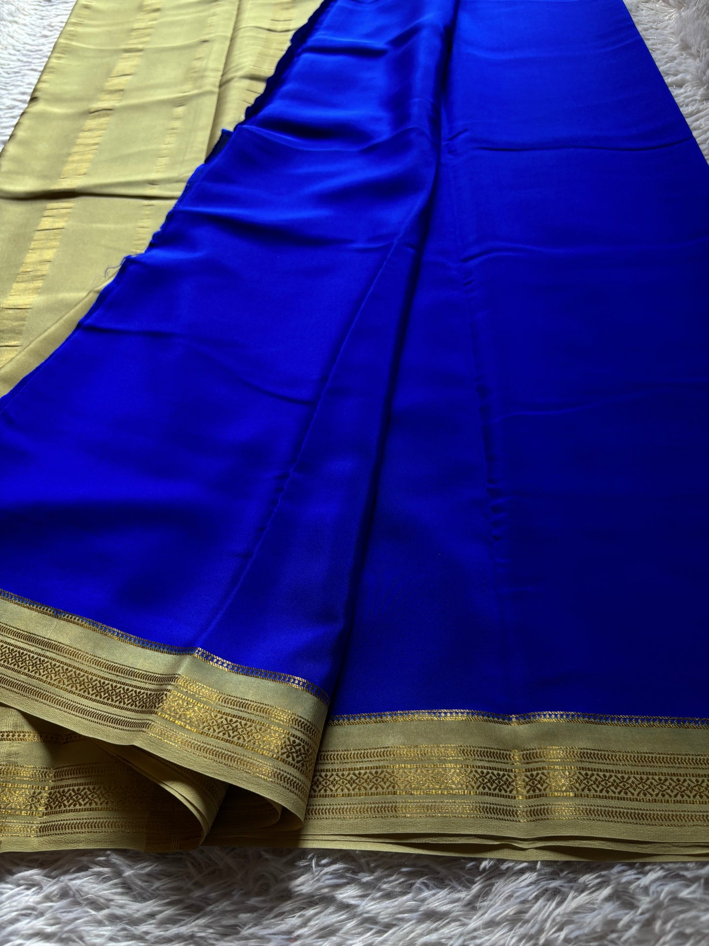 Shailaja (2D) : Royal blue-light beige