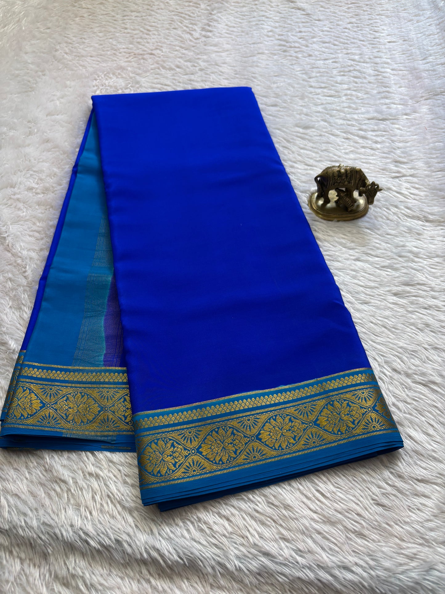 Sukanya (2D) : Royal blue-ananda blue