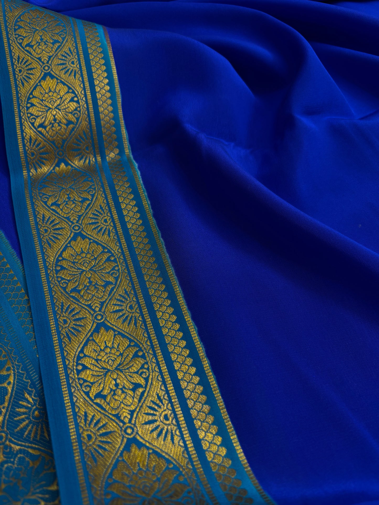 Sukanya (2D) : Royal blue-ananda blue