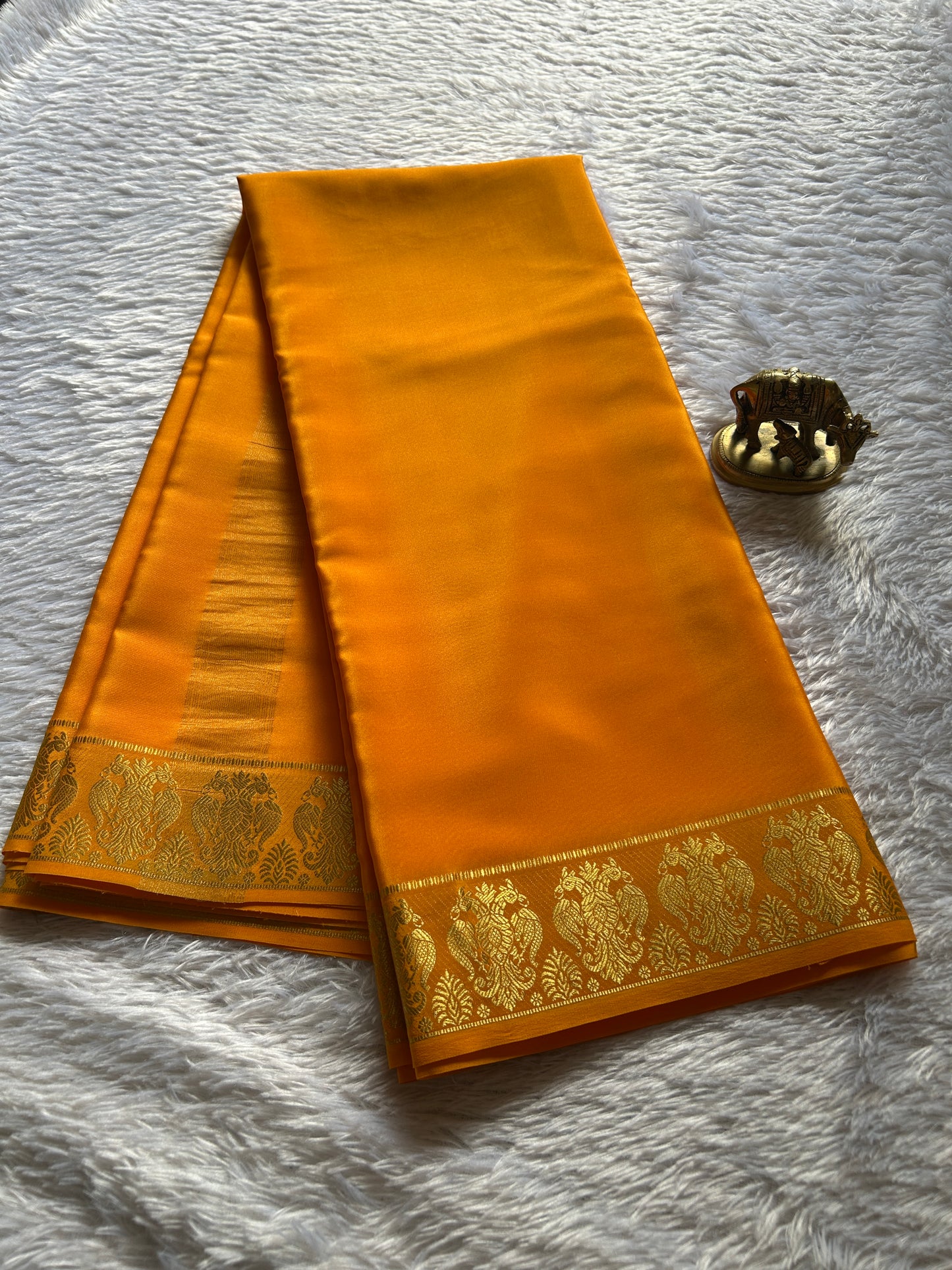 Veera : Solid Light orange