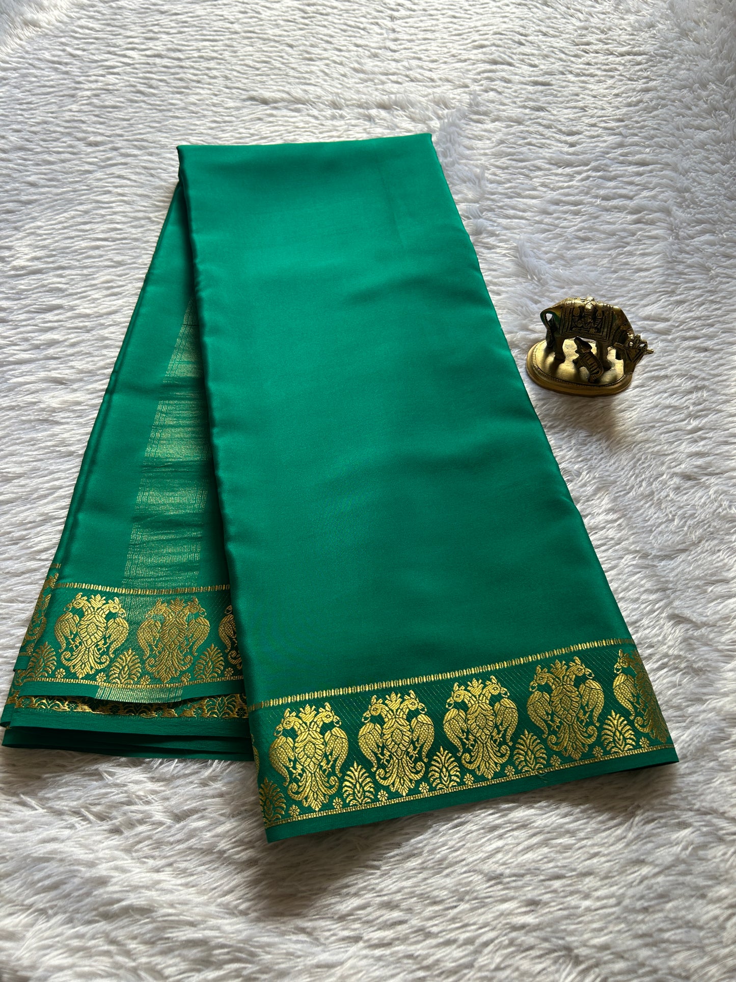 Veera : Solid Rama green